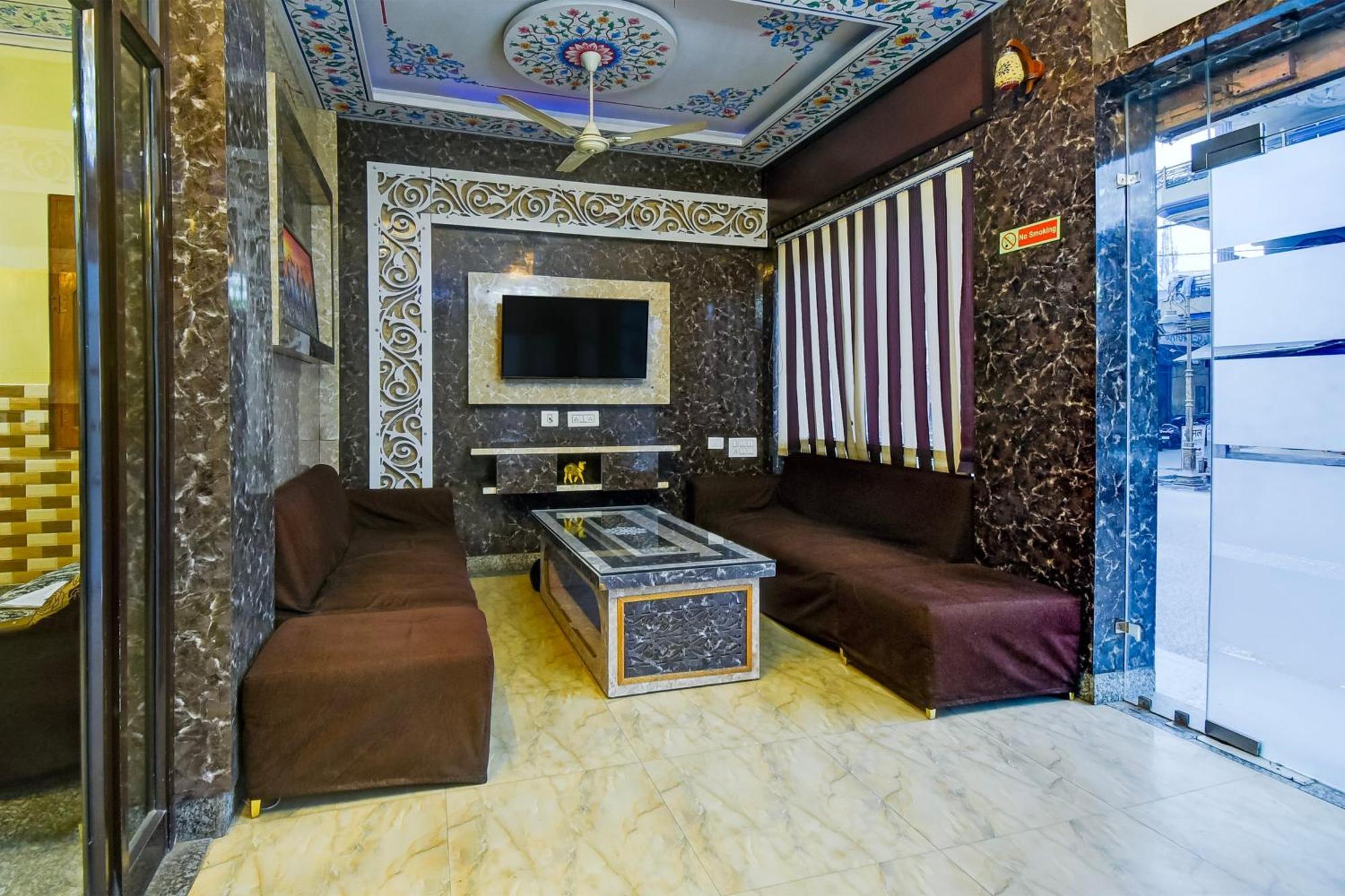 Hotel Super Collection O Ramgarh Mod Near Hawa Mahal Formerly Ng Palace *