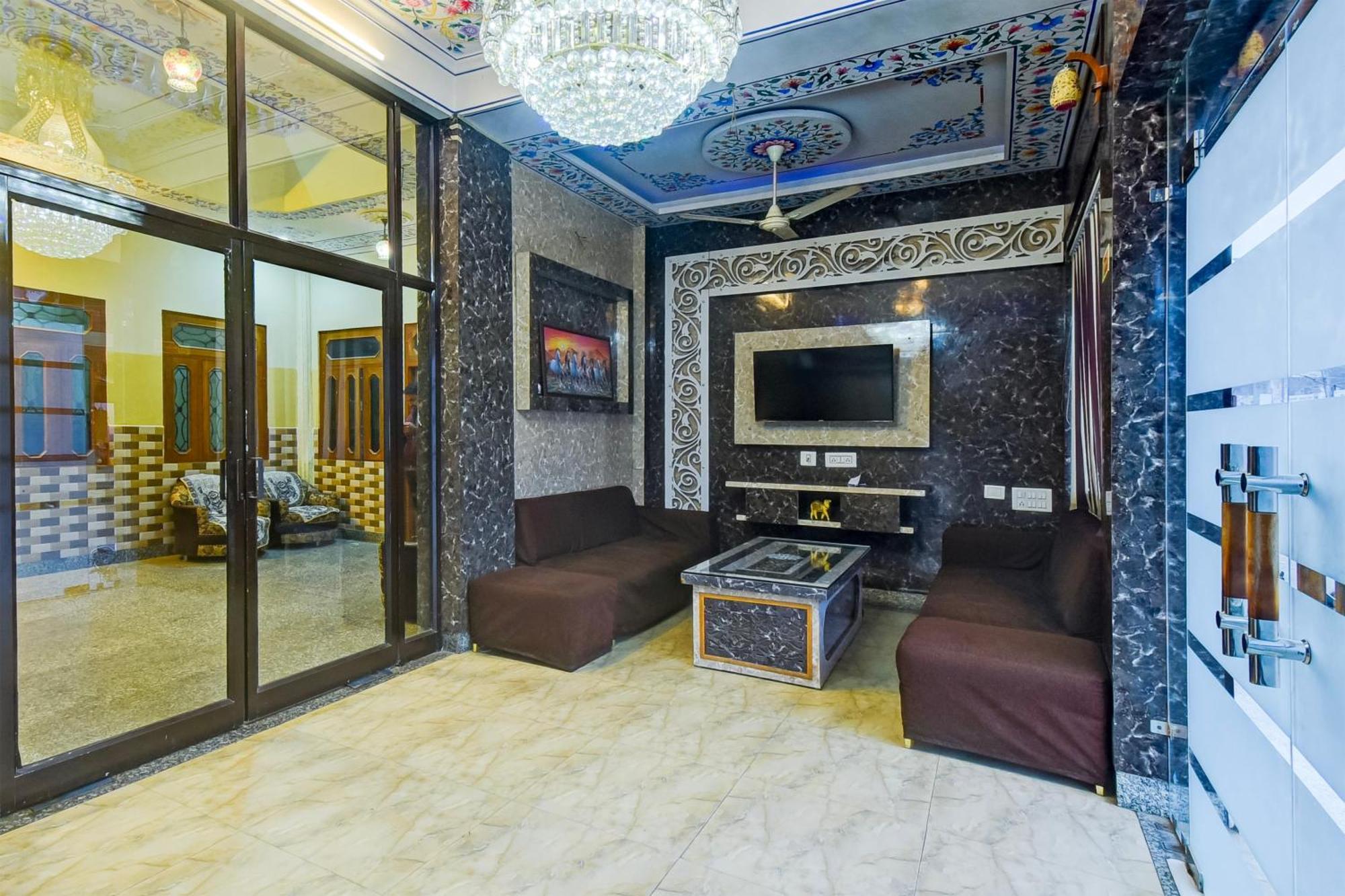 Super Collection O Ramgarh Mod Near Hawa Mahal Formerly Ng Palace Hotel