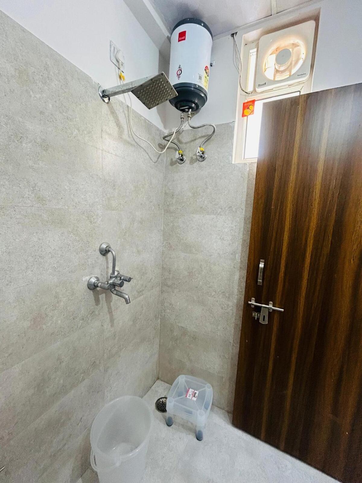 Lux 3bhk Fully Furnished With Amenities *