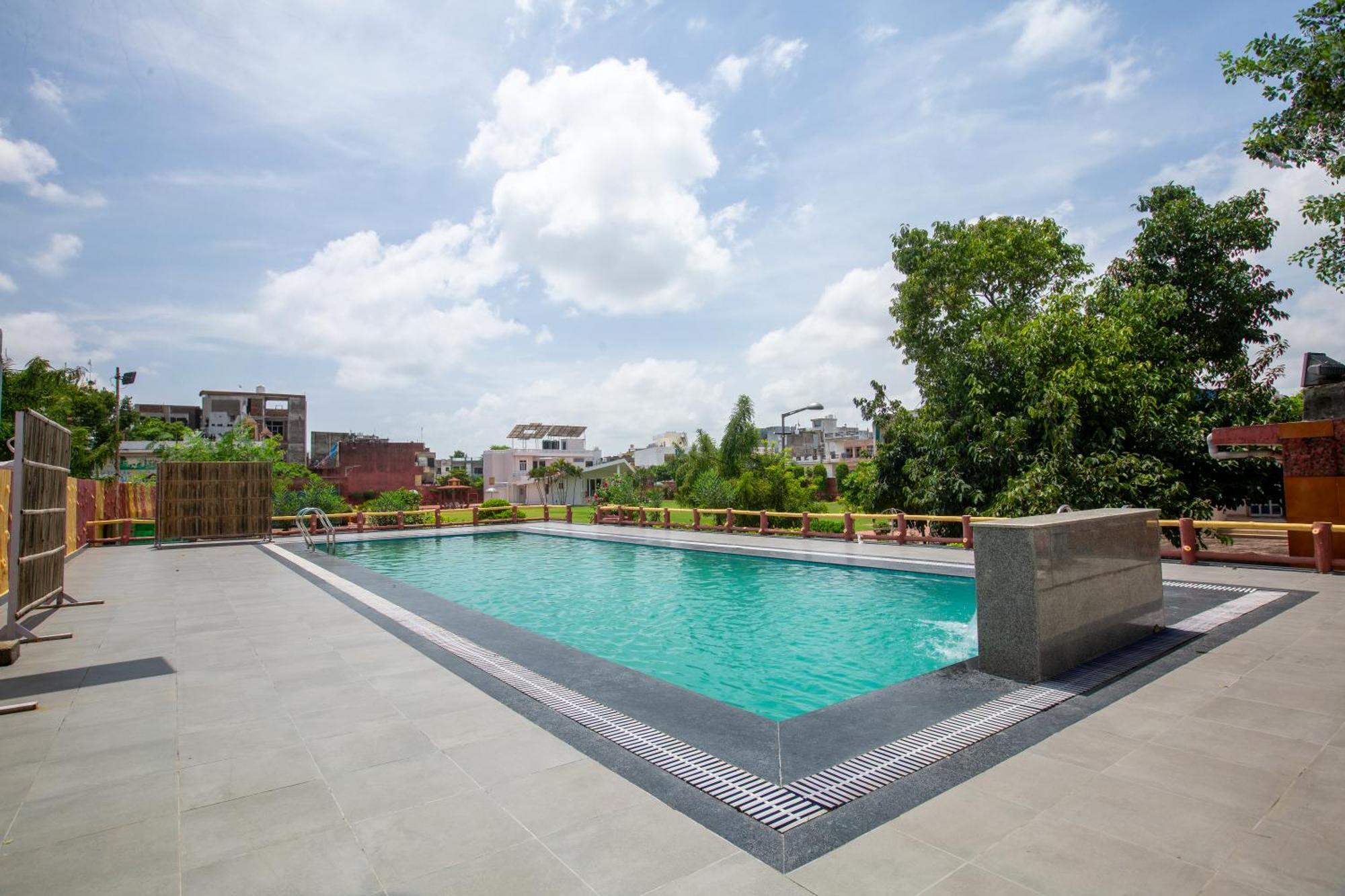 Villa Palm Familia-6bhk Italian With Cook *