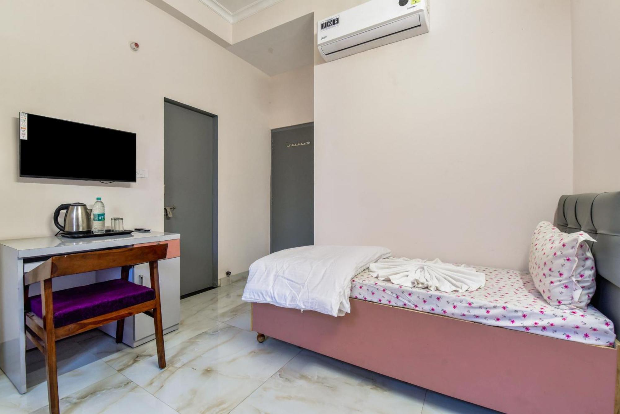 Hotel Saffron Vaishali Nagar Jaipur