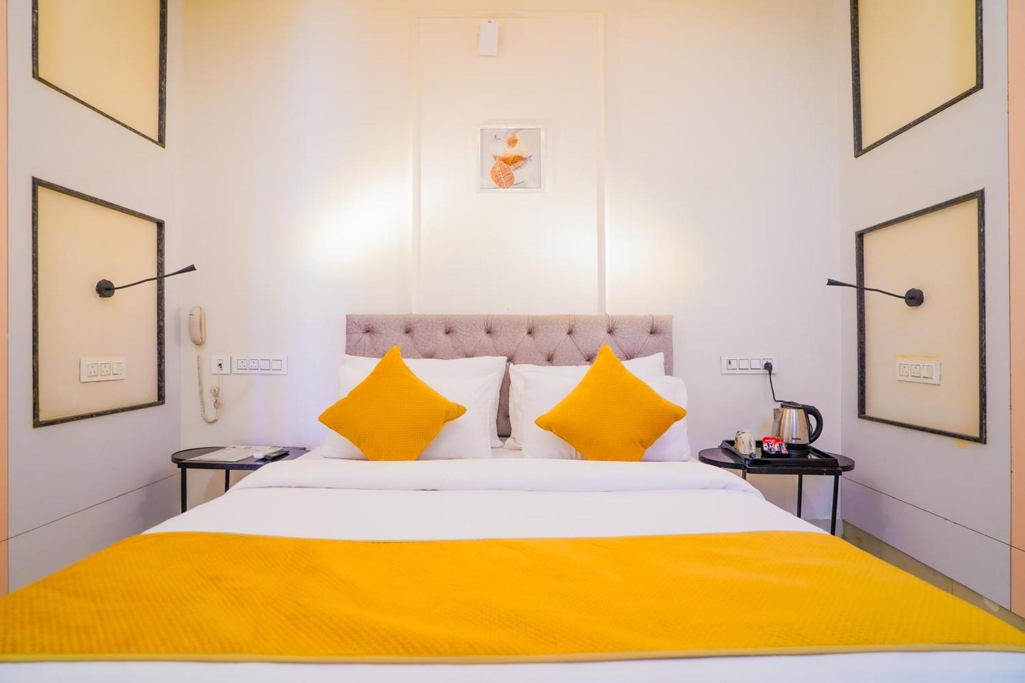 The Hidden Door-near Airport Hotel 3*