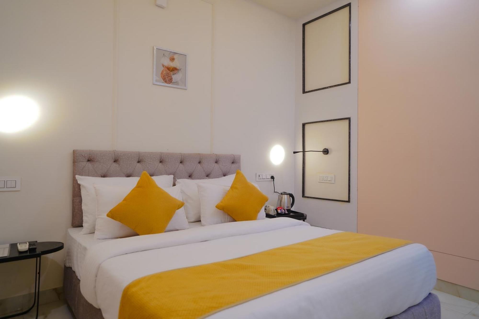 Hotel The Hidden Door-near Airport Jaipur