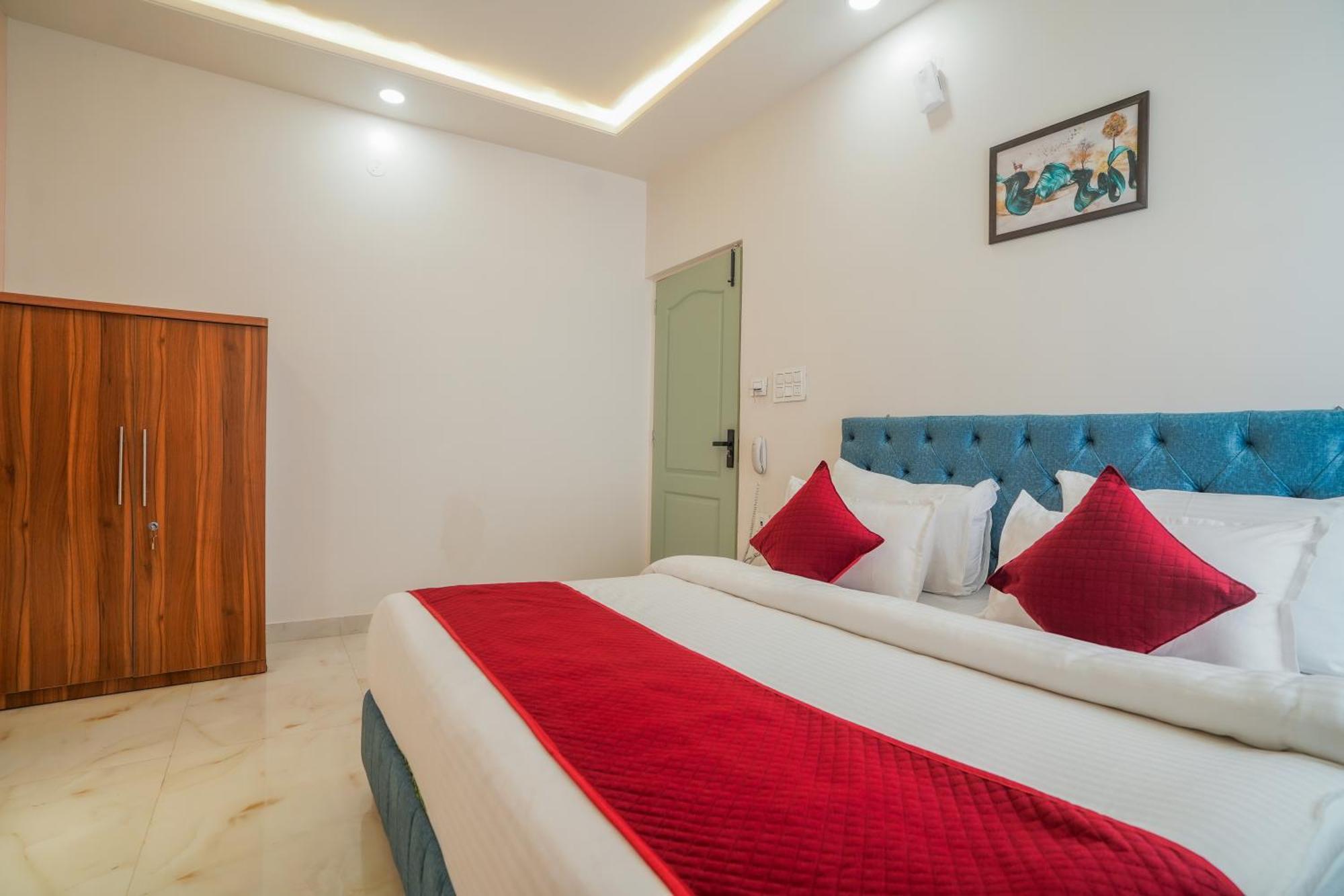 Hotel The Hidden Door-near Airport Jaipur