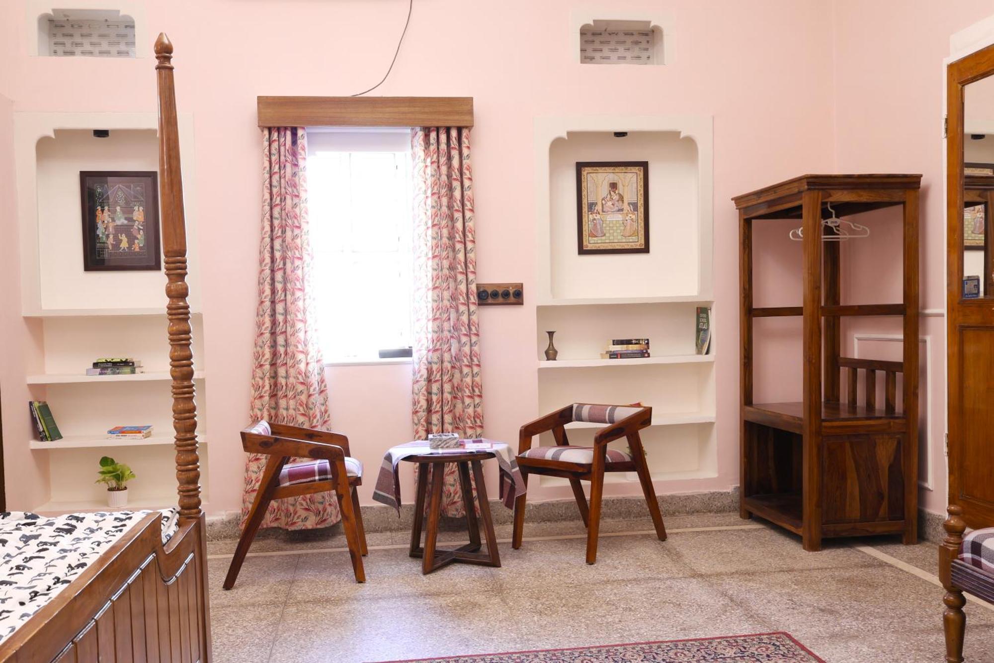 House Of Amer 3*