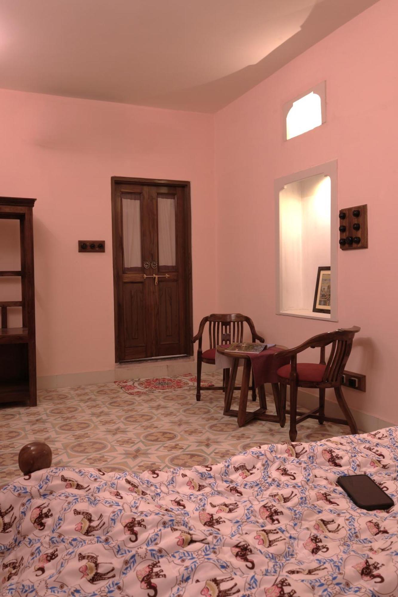 House Of Amer 3*