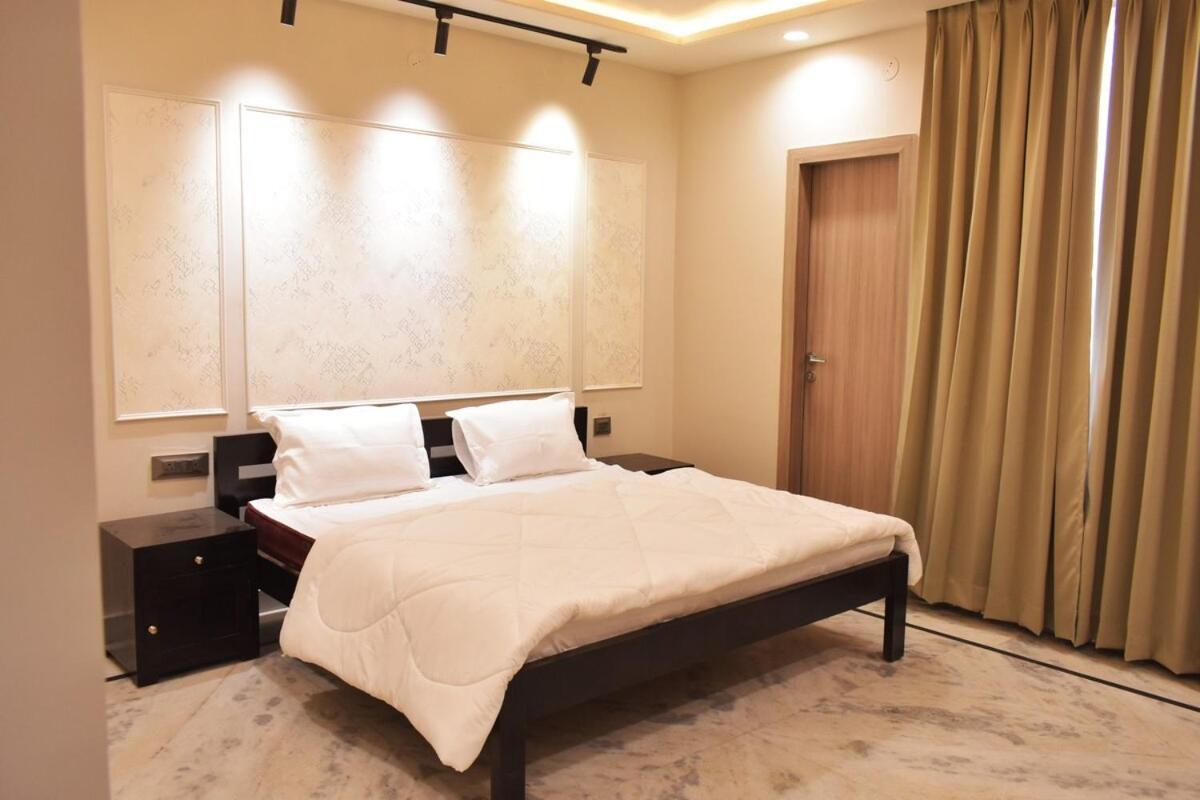3Bhk Apartment In Jaipur By The Regal Sanctum * Jaipur
