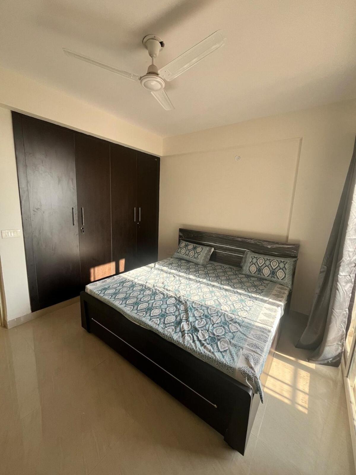 A Modern & Homely Apartment *