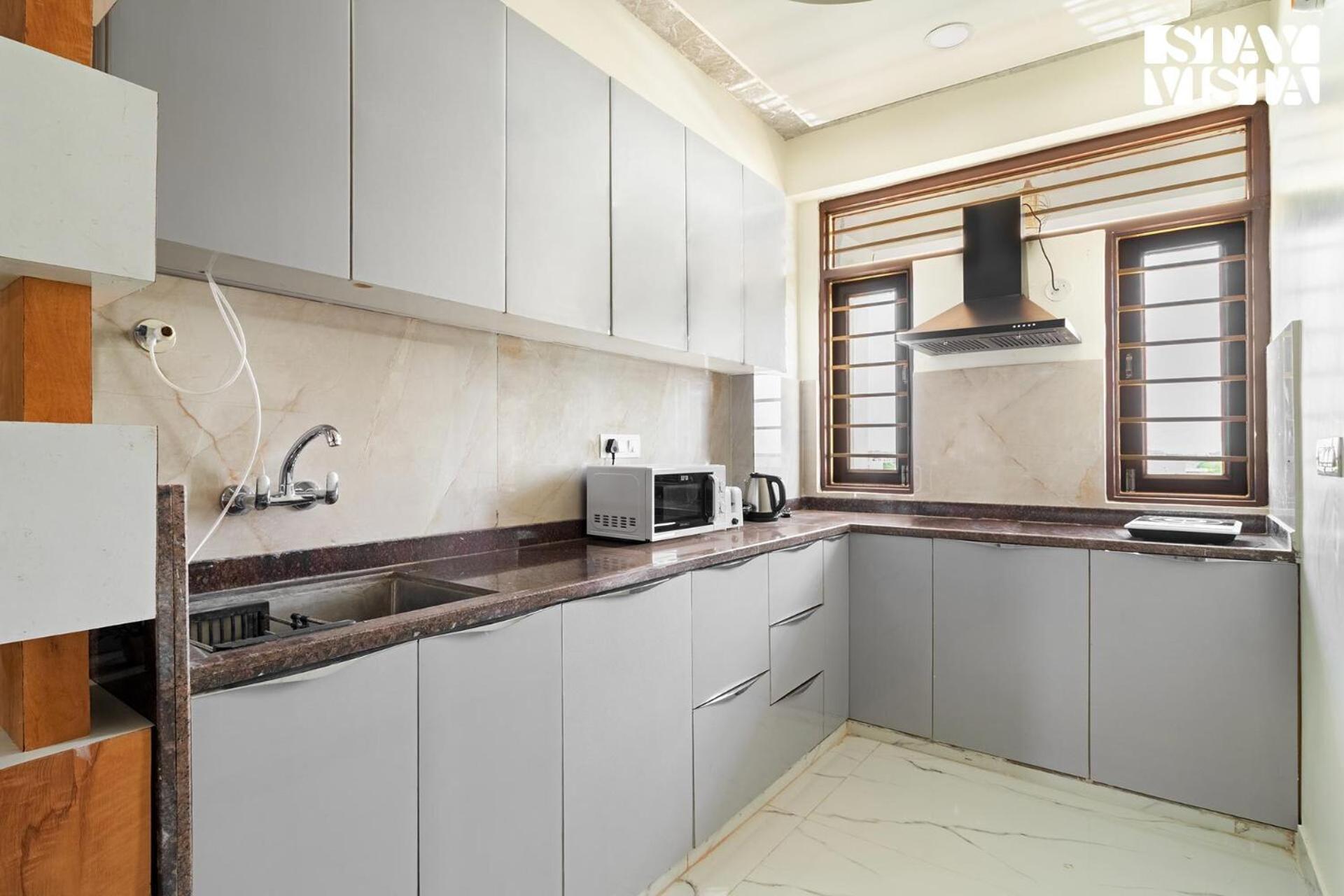 Stayvista's Regal By Aaj - City-center With Indoor-outdoor Games, Terrace & Elevator Jaipur
