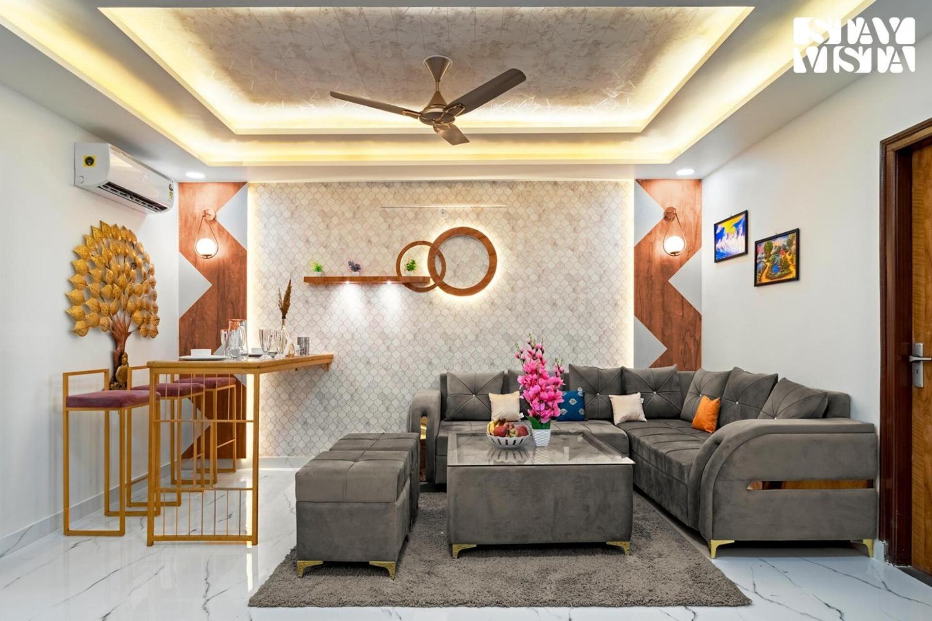 Stayvista's Regal By Aaj - City-center With Indoor-outdoor Games, Terrace & Elevator Apartment Jaipur