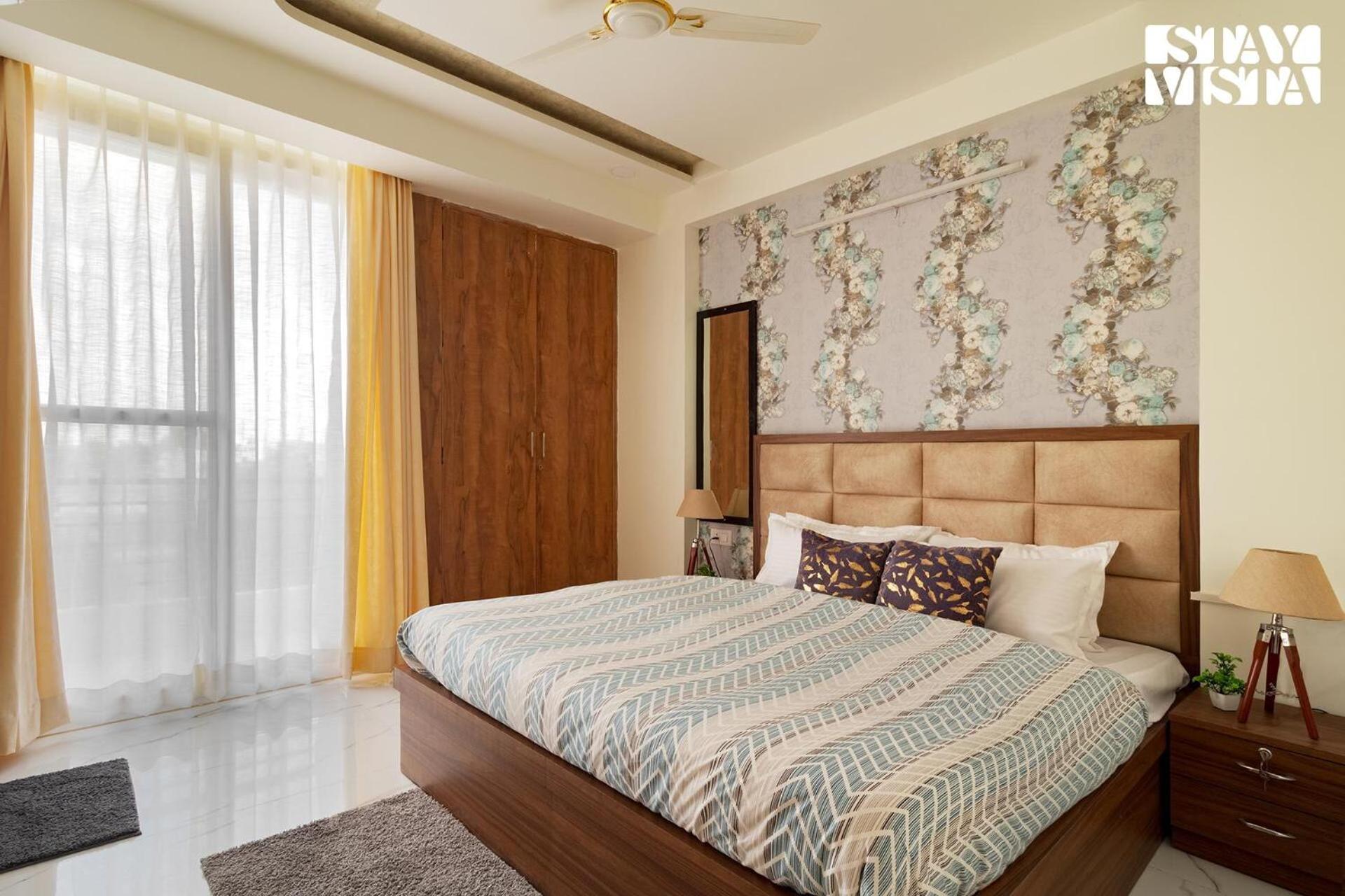 Stayvista's Regal By Aaj - City-center With Indoor-outdoor Games, Terrace & Elevator * Jaipur