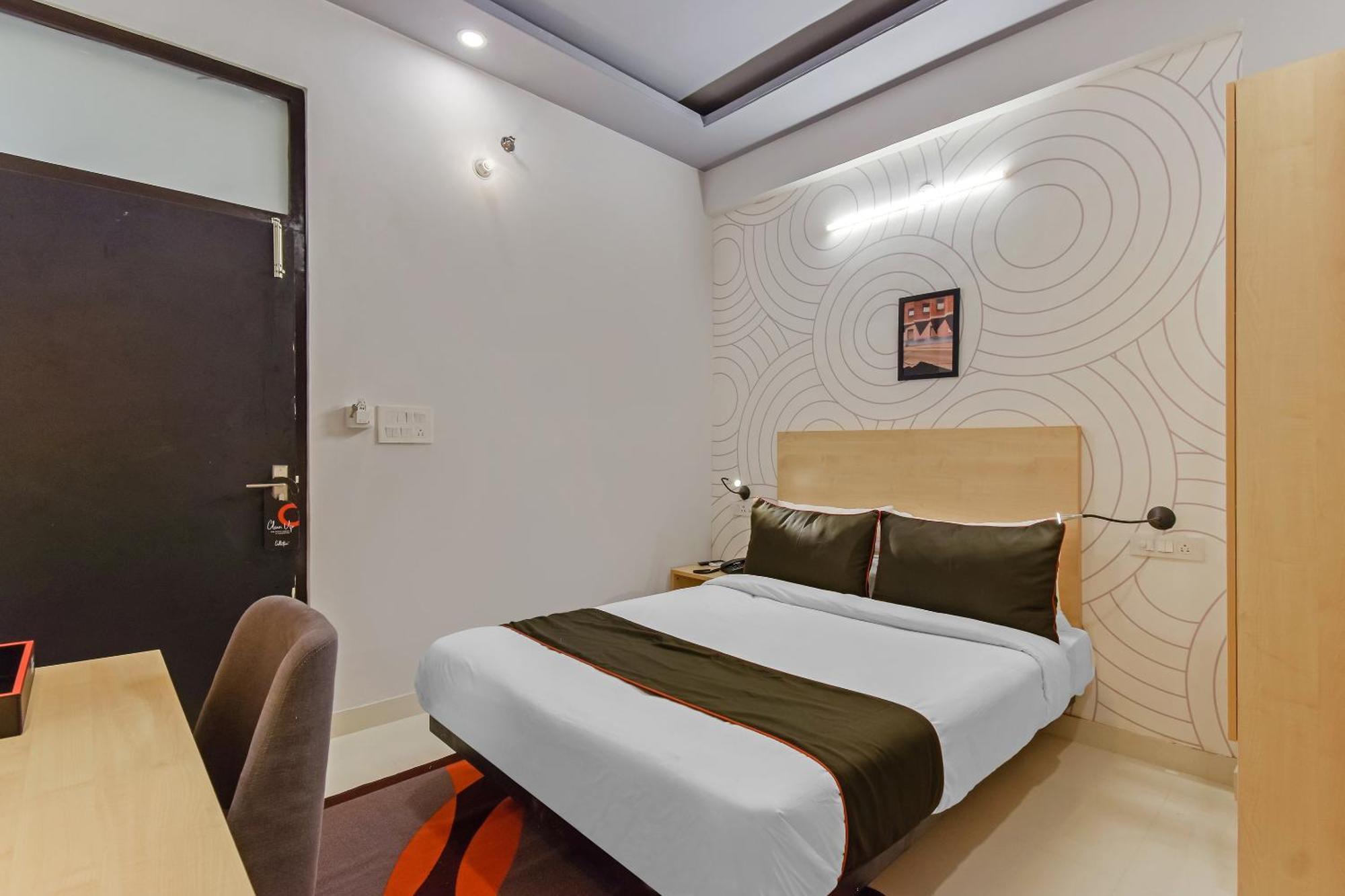 Collection O Govind Marg 3*