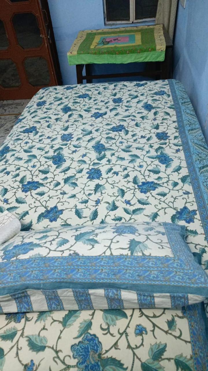 Vishal Guest house