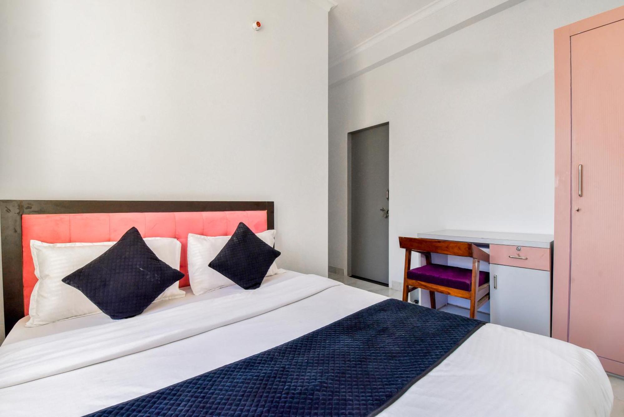 Hotel Helo Vaishali Nagar