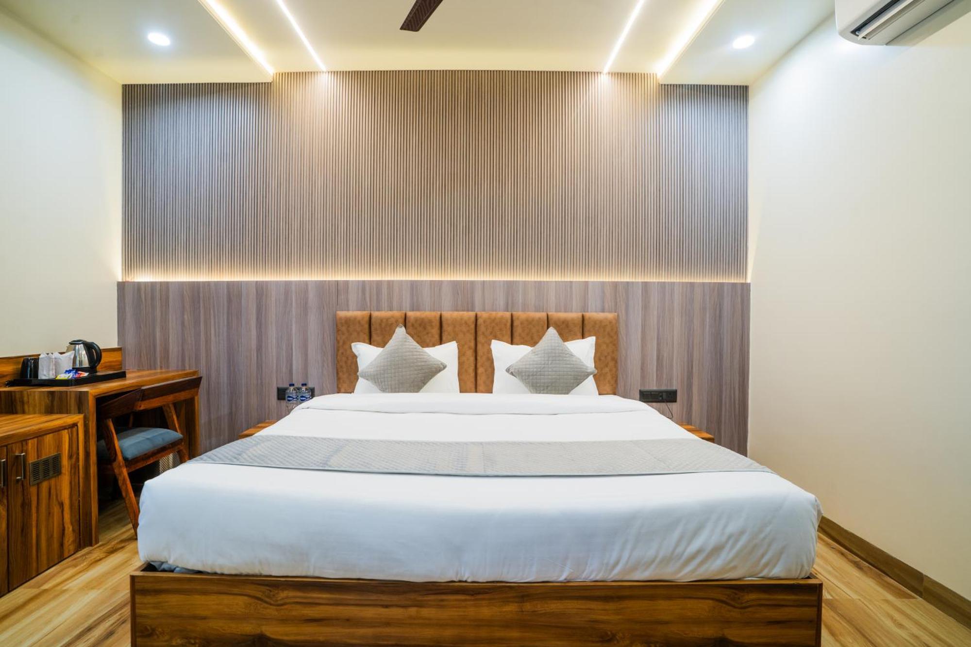 Hotel De Grand Dwarka-Near Jaipur Airport 3*