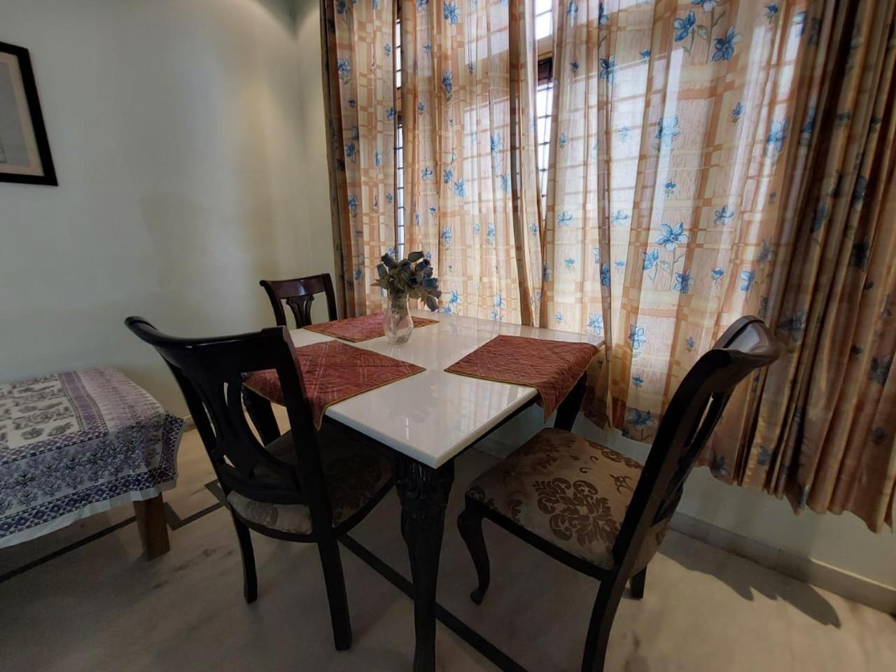Jhalana Retret ,farm ,pool, Mountain View * Jaipur