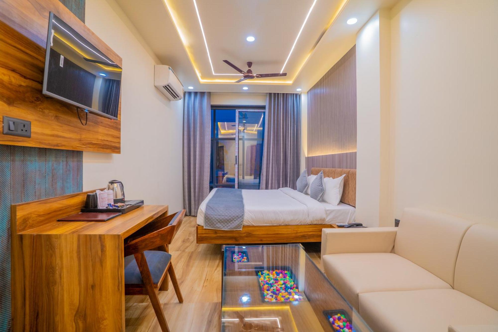 Hotel De Grand Dwarka-Near Jaipur Airport