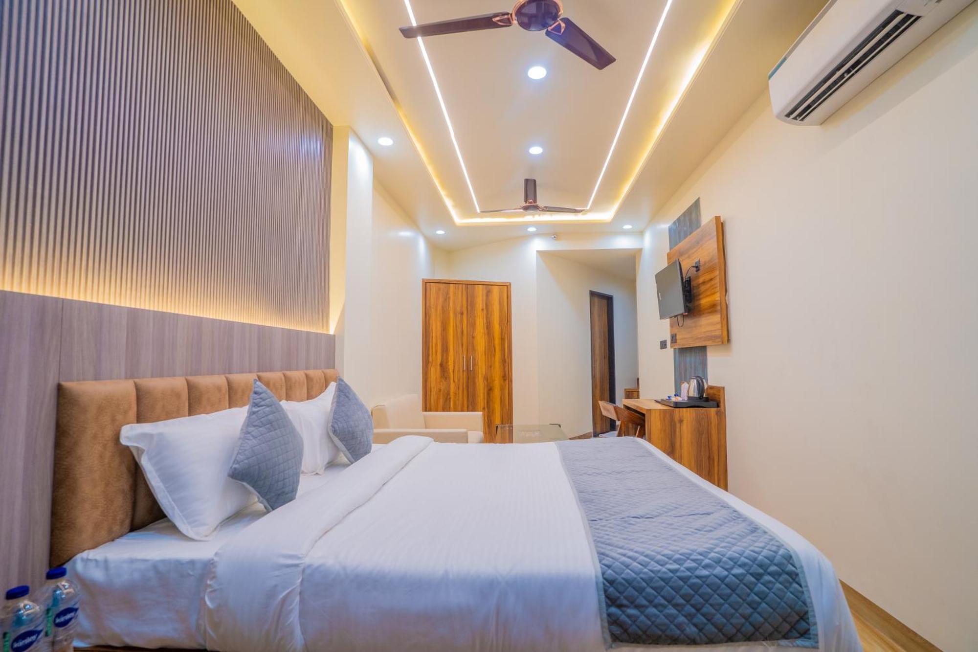 Hotel De Grand Dwarka-Near Jaipur Airport Hotel 3*