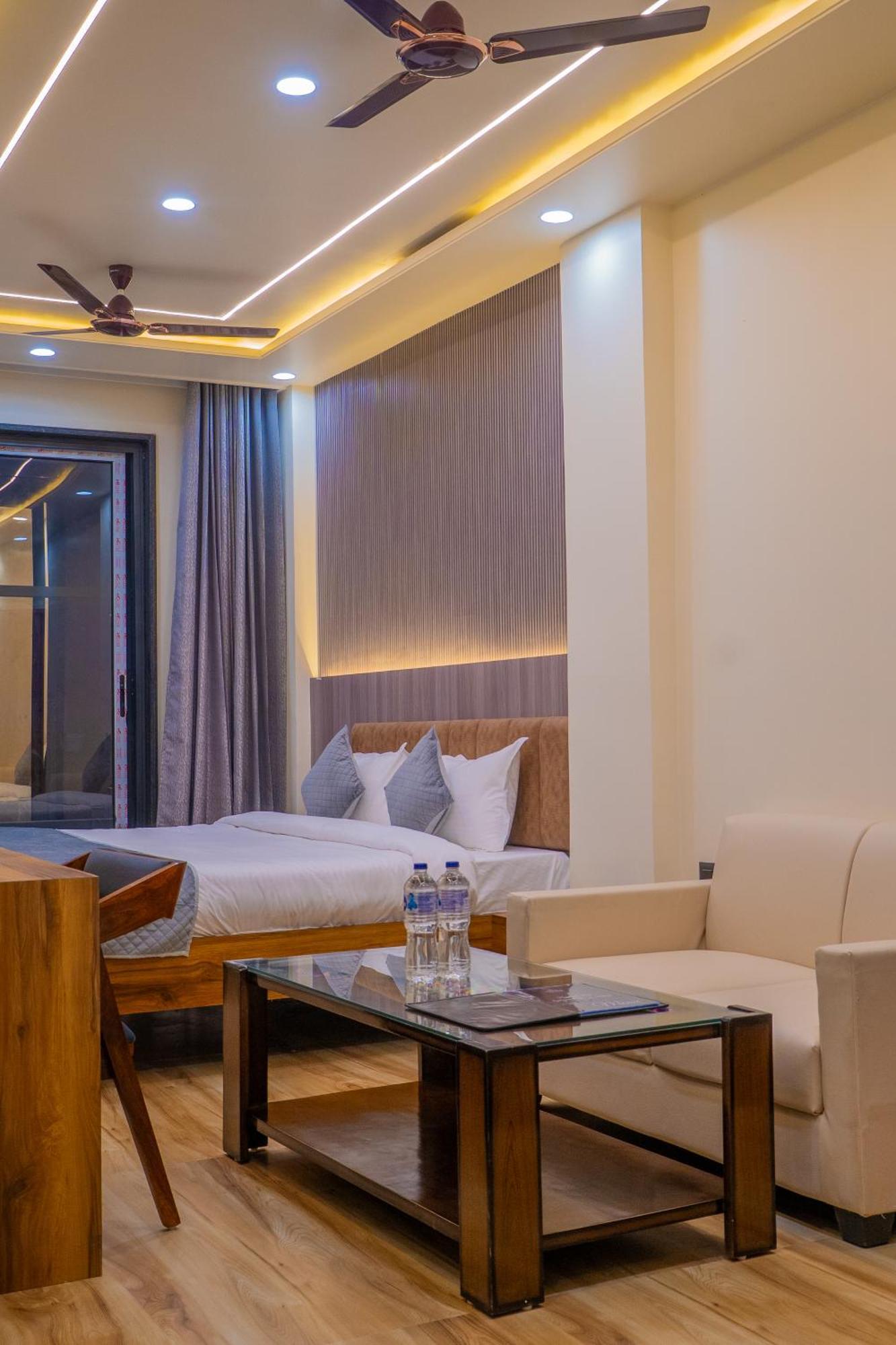 Hotel De Grand Dwarka-Near Jaipur Airport 3*