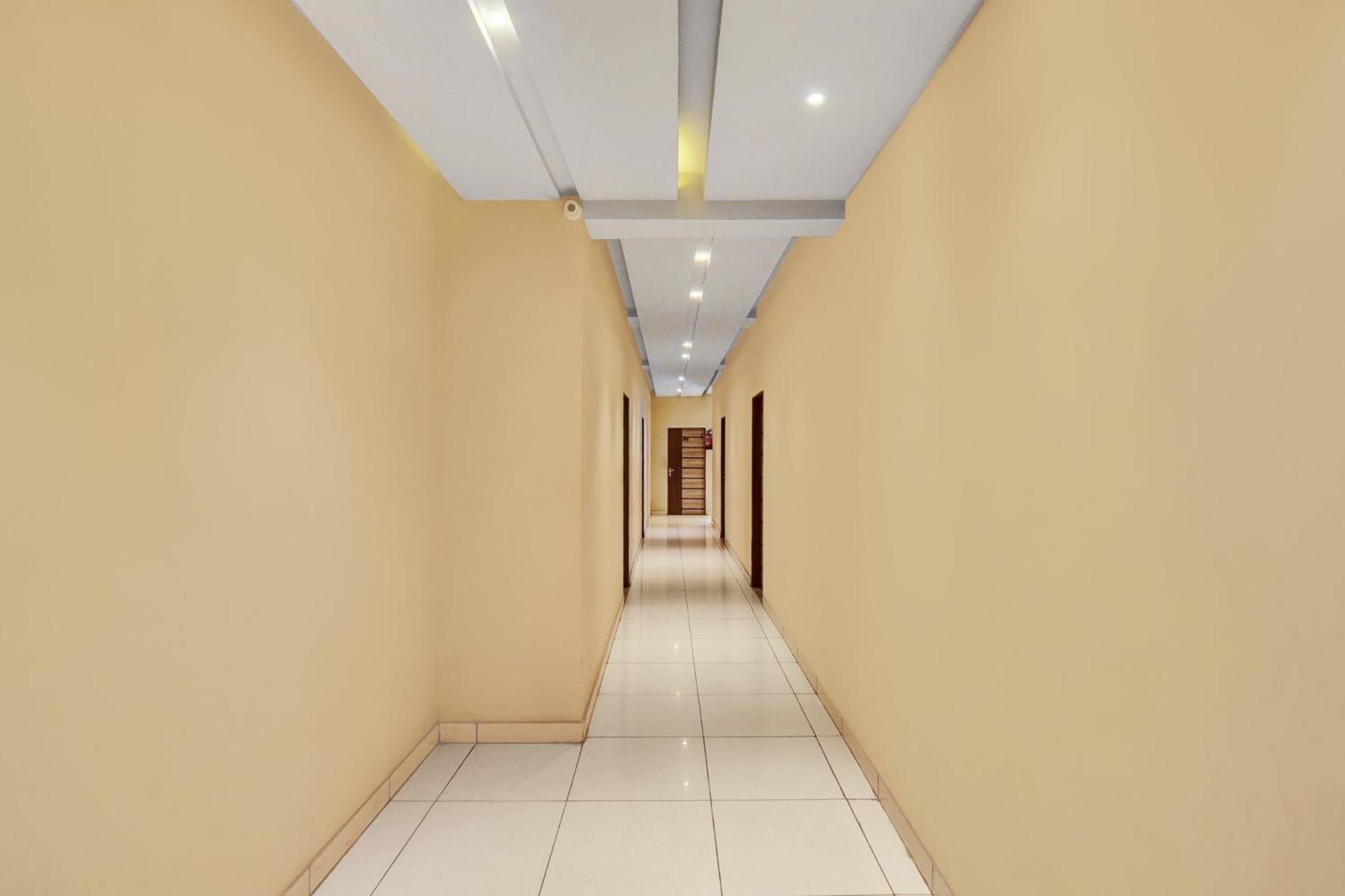 Collection O Abhay Hotel 4*