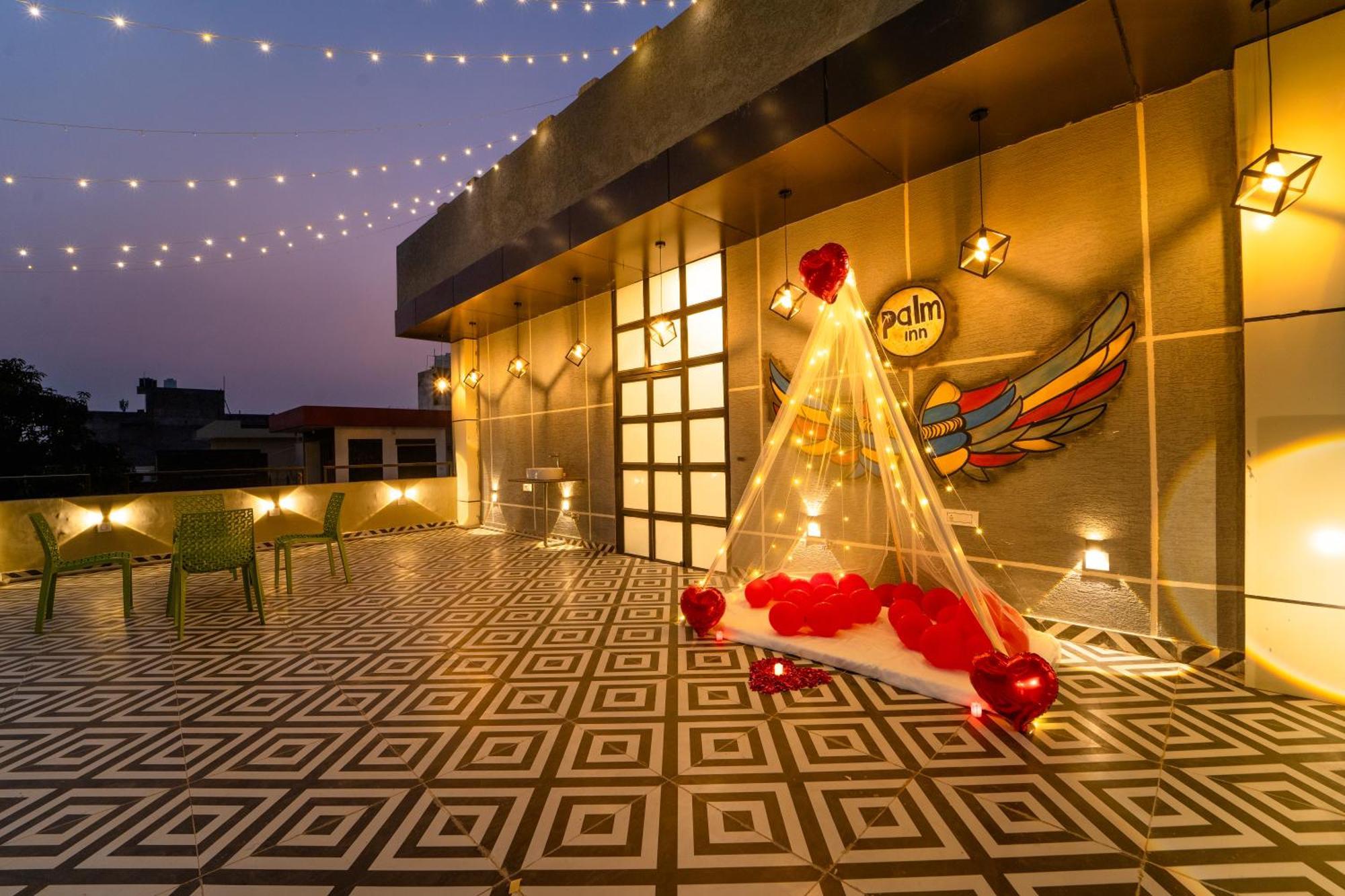 Palm Mansarovar Hotel
