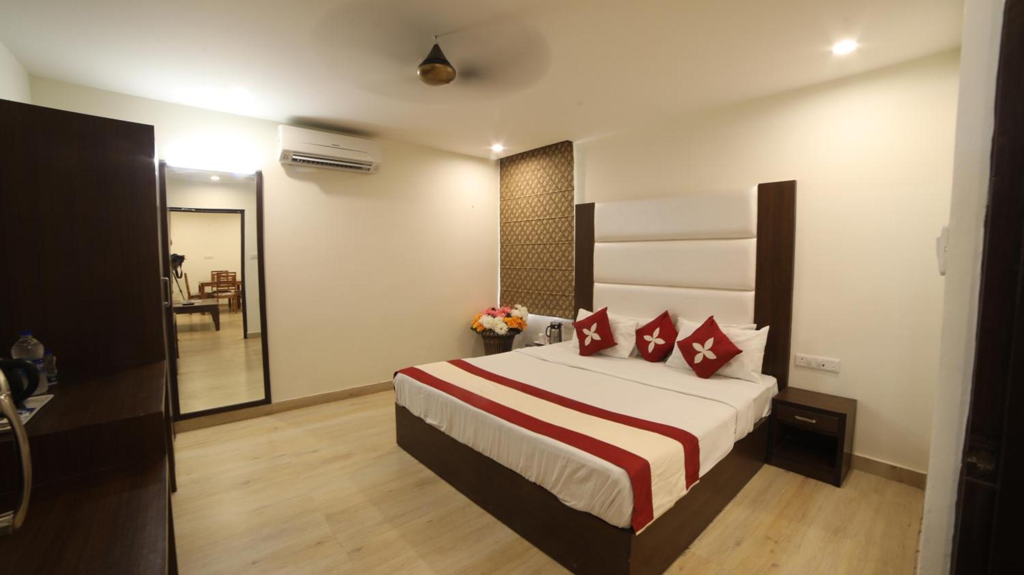 Hotel Cosmos Raj Plaza Jaipur