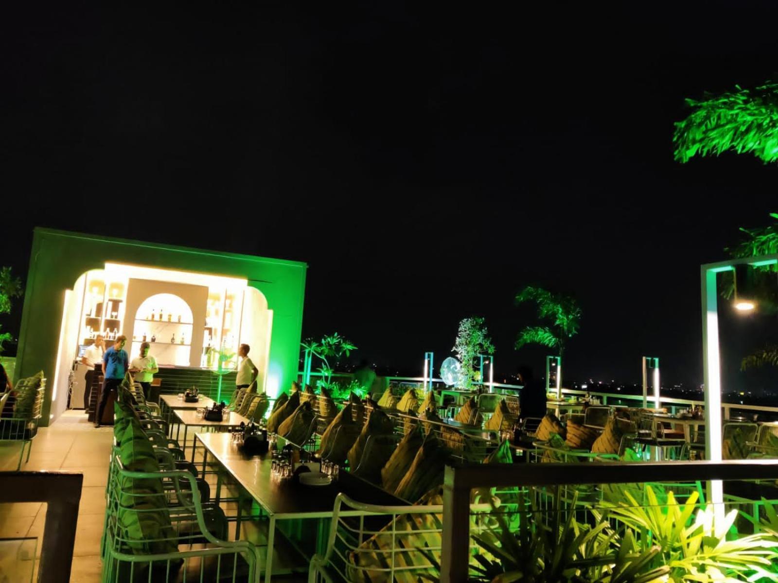 Cosmos Raj Plaza Hotel Jaipur