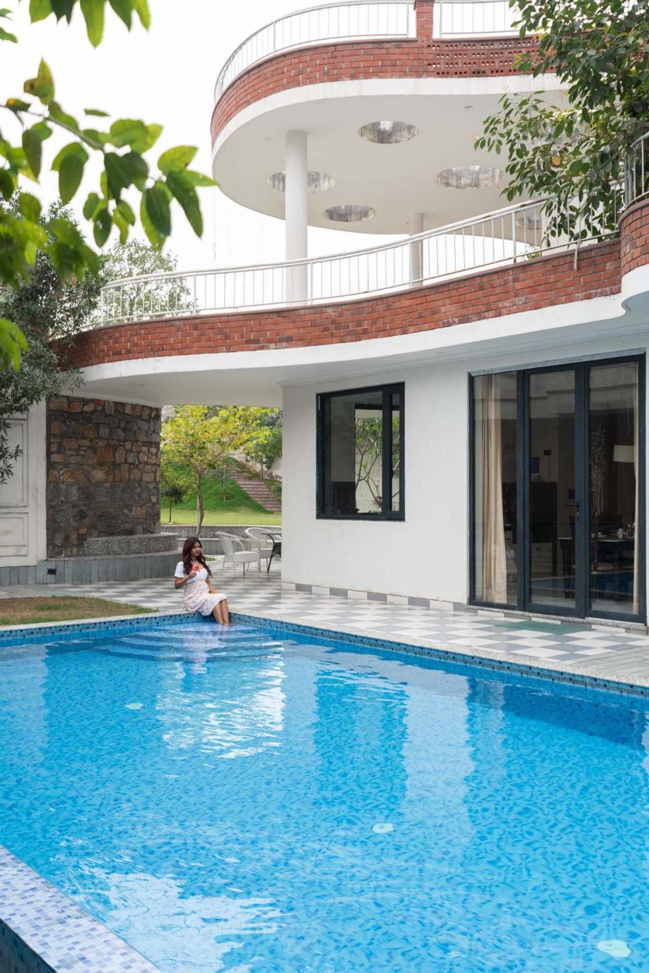 Villa Stayvista's The Tree House - City-center With Outdoor Pool, Spacious Balconies & Vast Lawn Jaipur