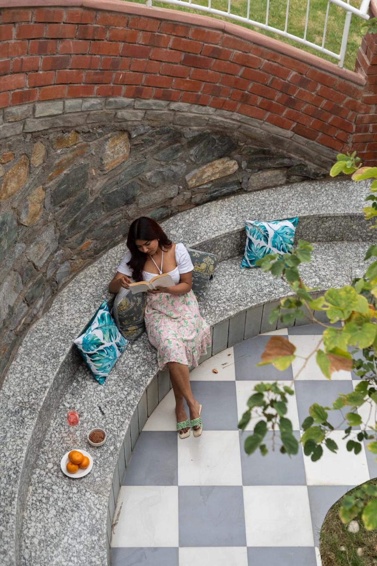 Stayvista's The Tree House - City-center With Outdoor Pool, Spacious Balconies & Vast Lawn * Jaipur