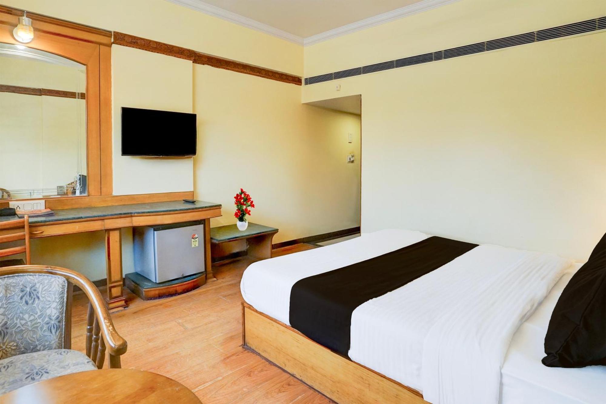 Super Townhouse Subhash Nagar Formerly Royal Palazzo * Jaipur