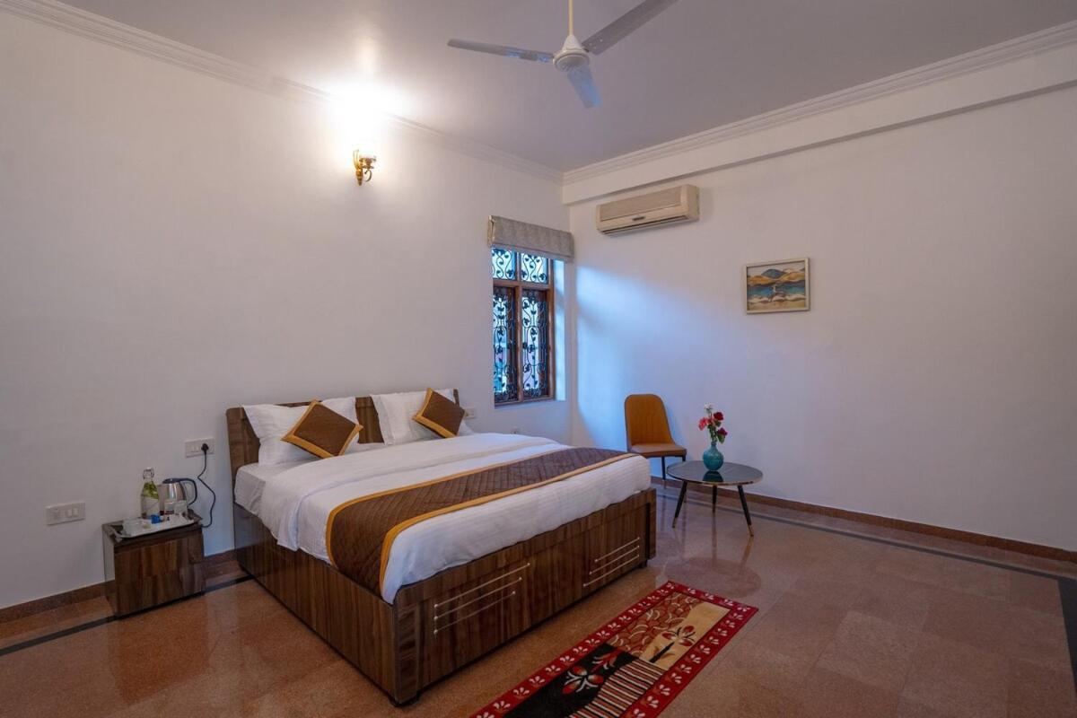 The Palace - 6 Garden With Bathtubs And Jacuzzi Villa Jaipur