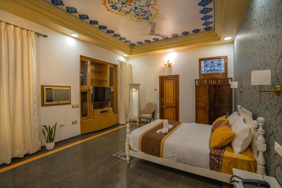 The Palace - 6 Garden With Bathtubs And Jacuzzi Villa Jaipur