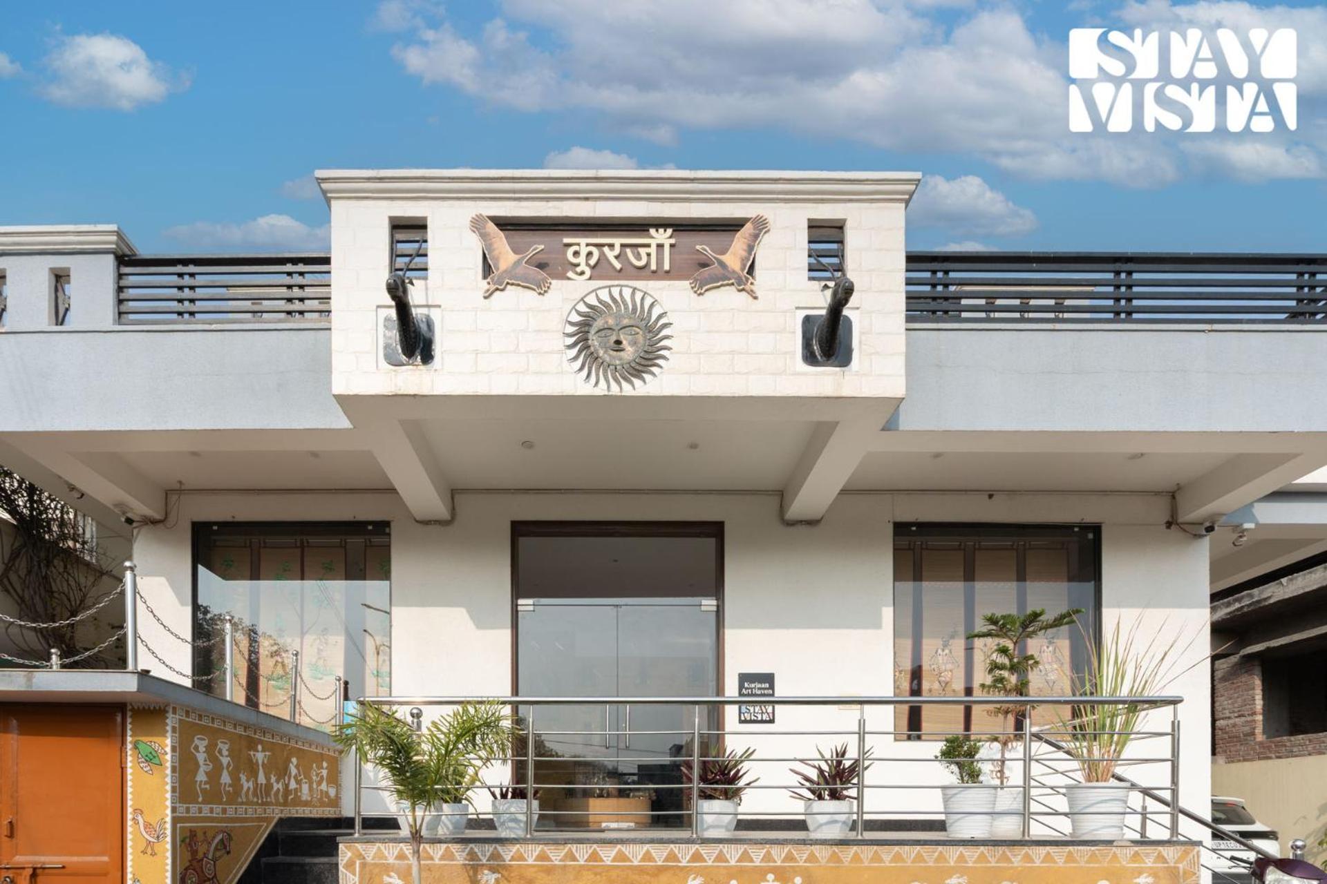 Stayvista At Kurjaan Art Haven 5bhk With Breakfast, Ac & Wifi In Centre *