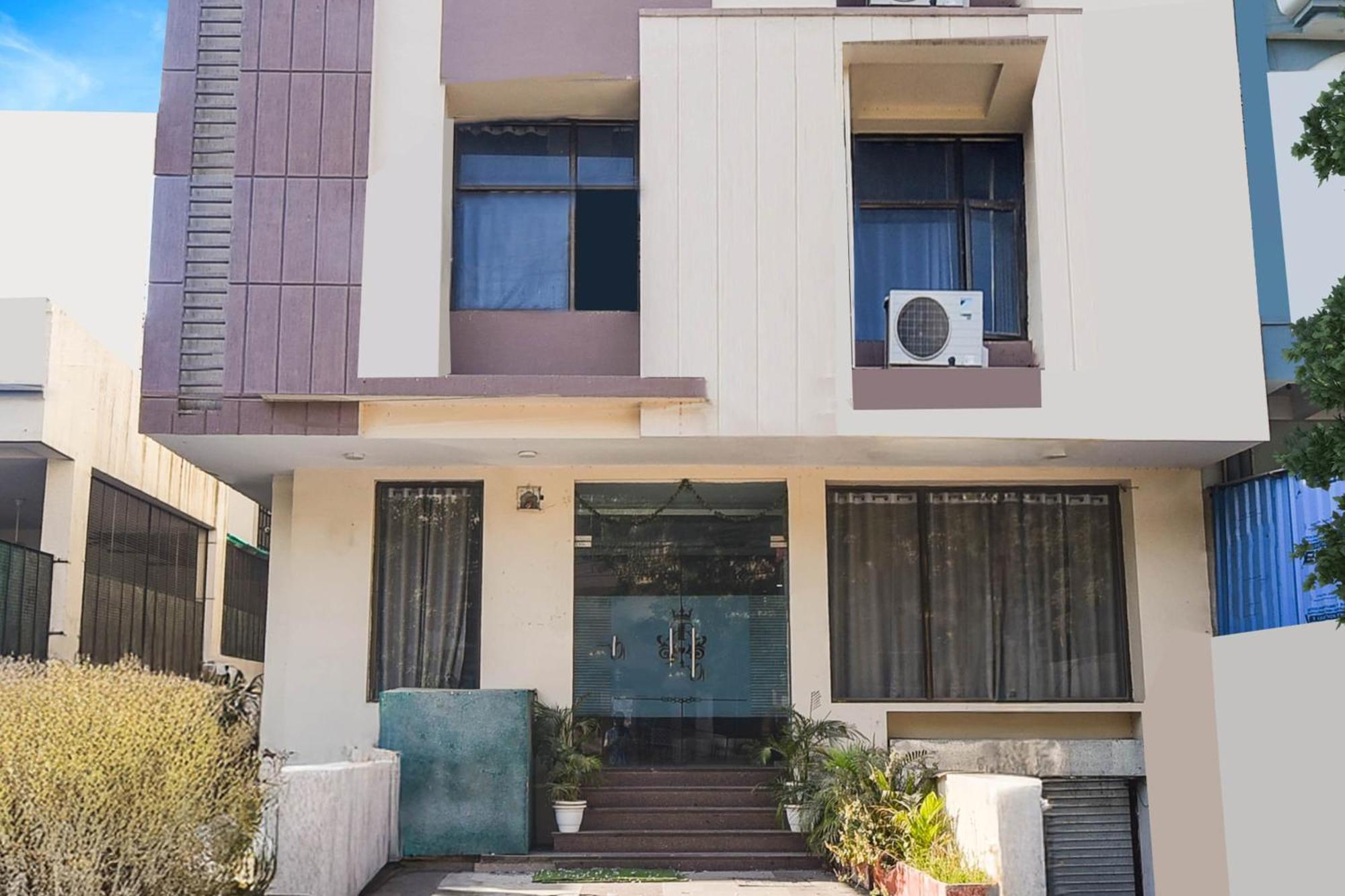 Super Townhouse Malviya Nagar Near Airport Formerly Royal Residency 3* Jaipur