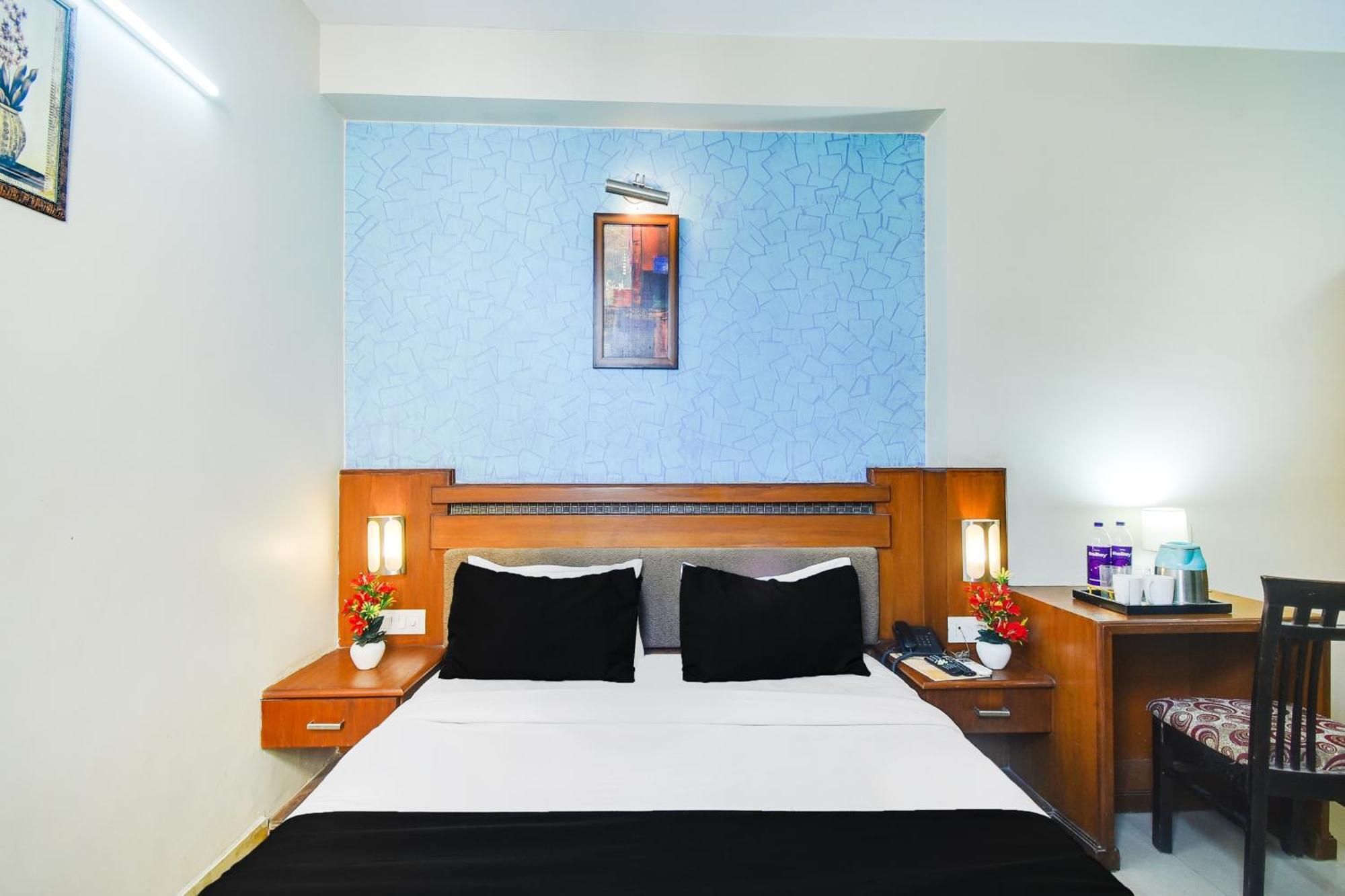 Super Townhouse Malviya Nagar Near Airport Formerly Royal Residency Hotel