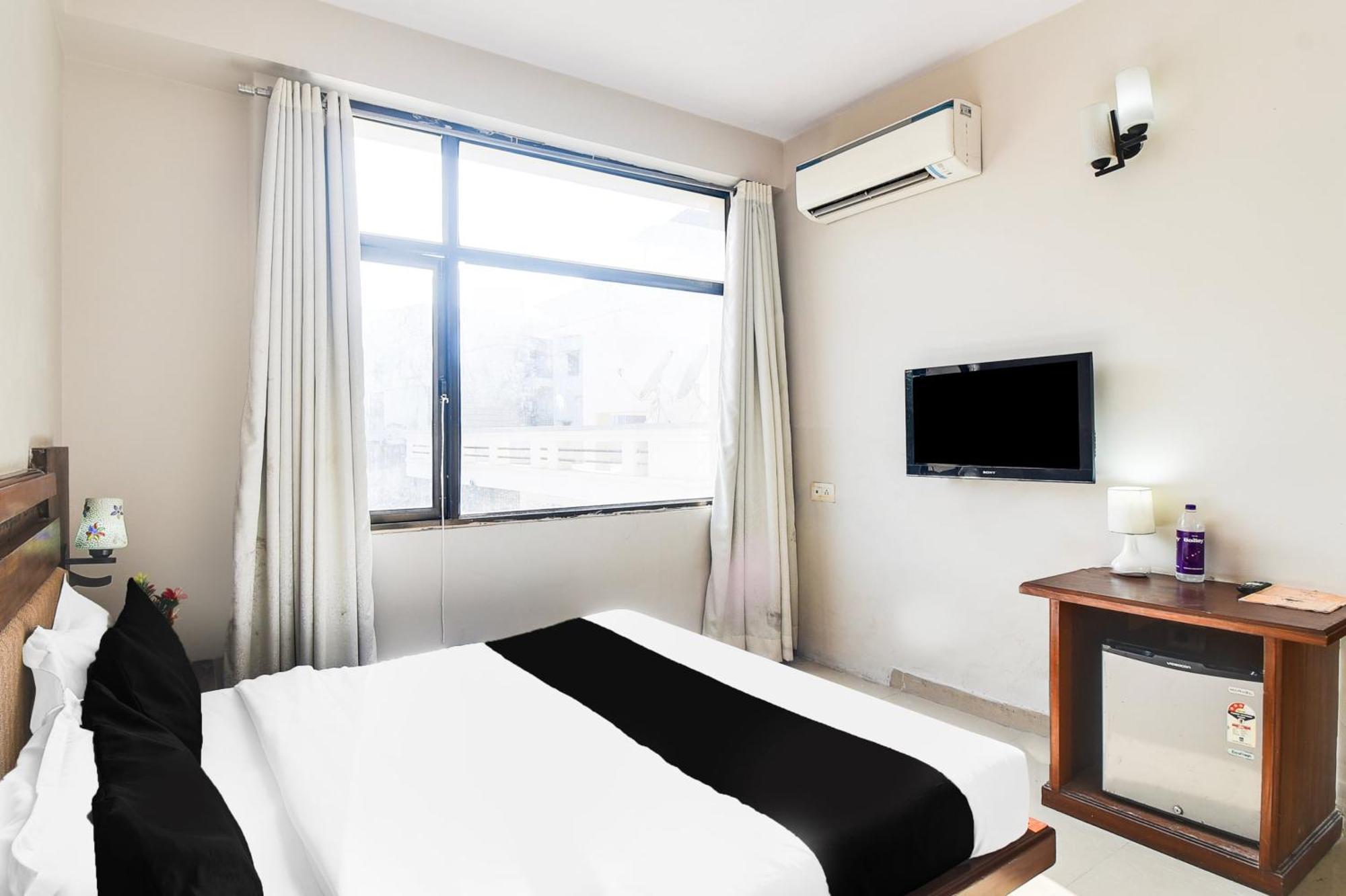 Super Townhouse Malviya Nagar Near Airport Formerly Royal Residency Hotel