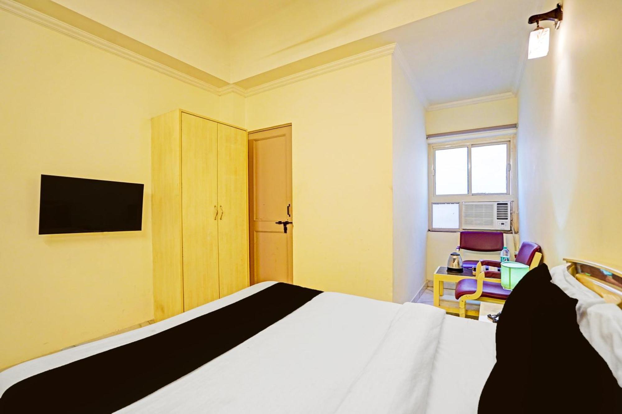 Townhouse Oak Nirman Nagar Mansarovar 4*