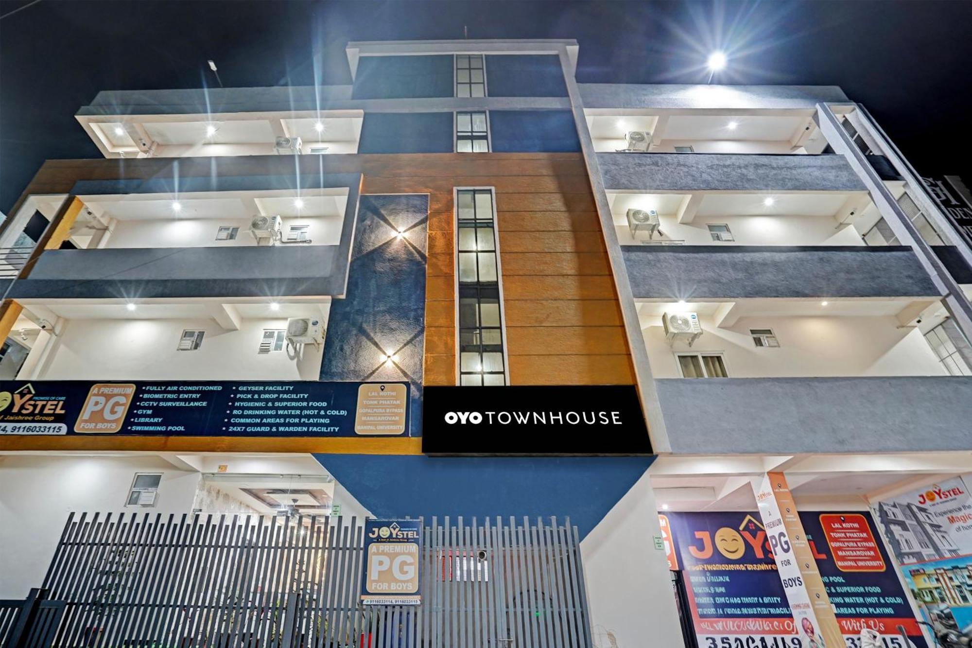 Super Townhouse Vasundra Nagar Formerly Joystel Hotel Dahmi
