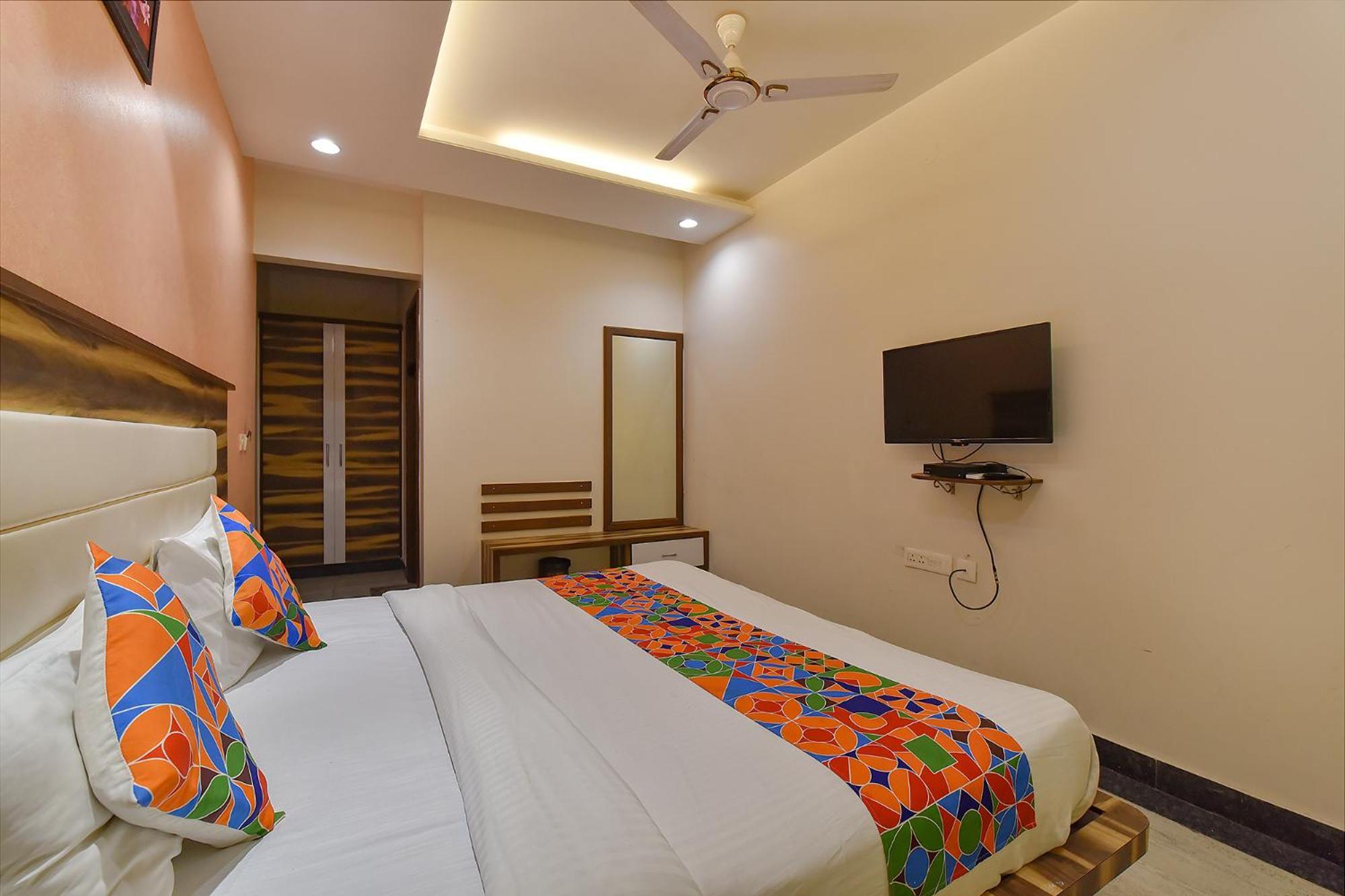 Fabhotel The Wind Palace Hotel