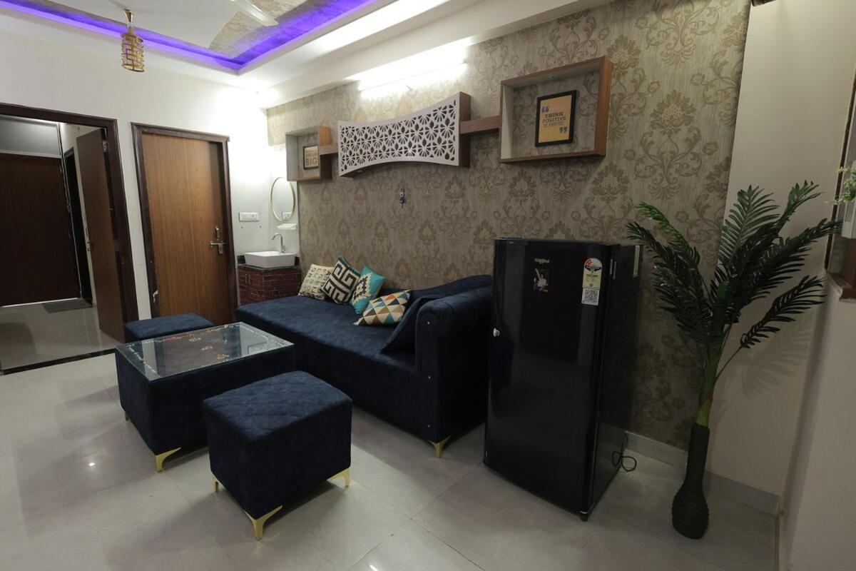 2 Bhk Crush * Jaipur