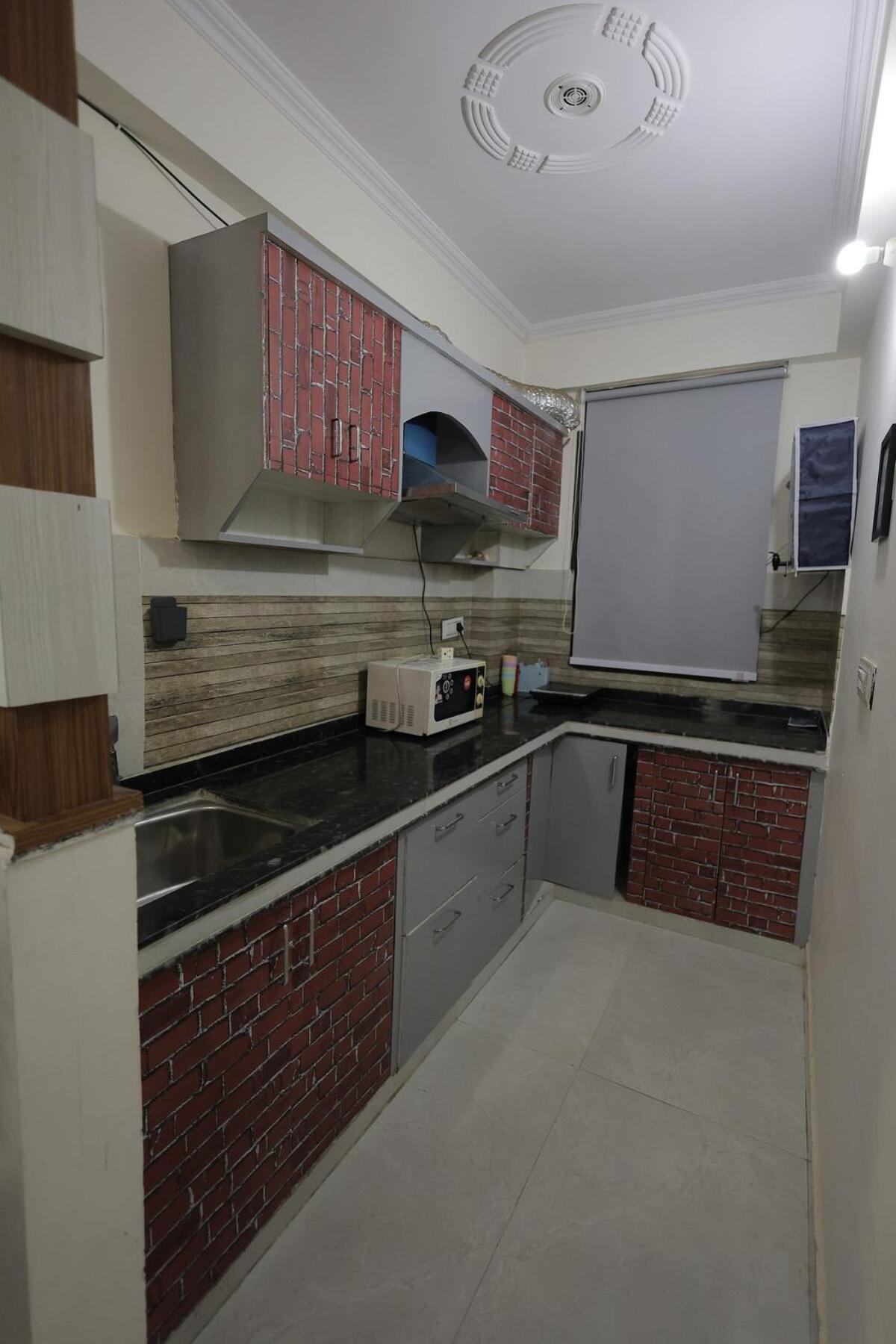2 Bhk Crush *