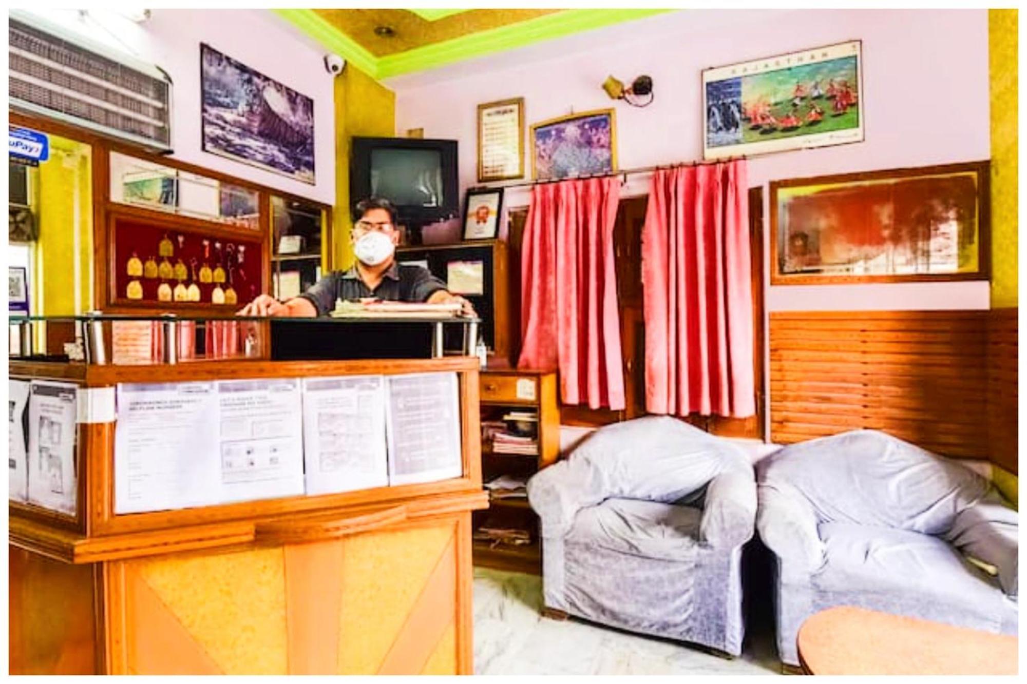 Supriour Ganga Kripa Near Railway Station 3*