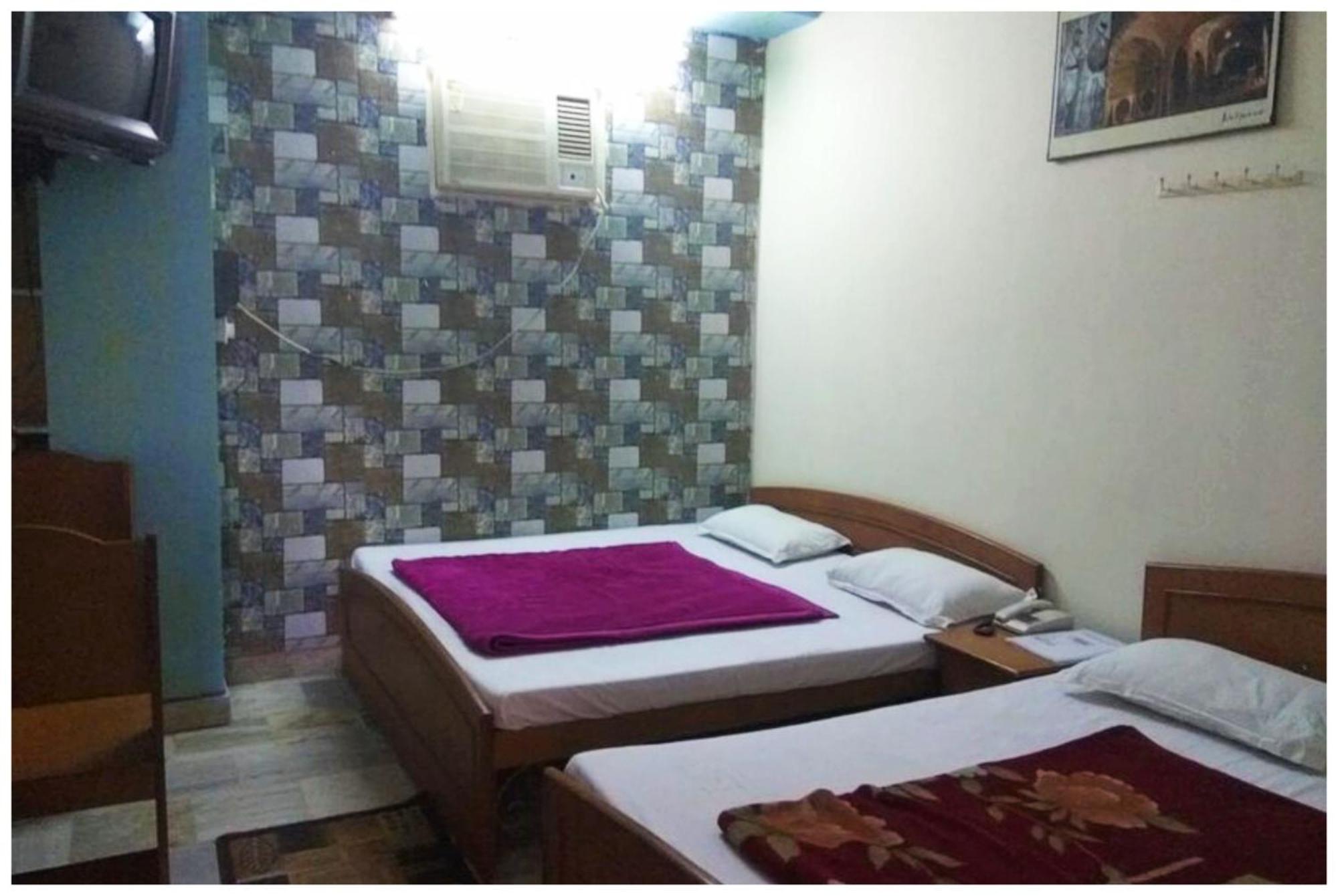 Supriour Ganga Kripa Near Railway Station Hotel 3*
