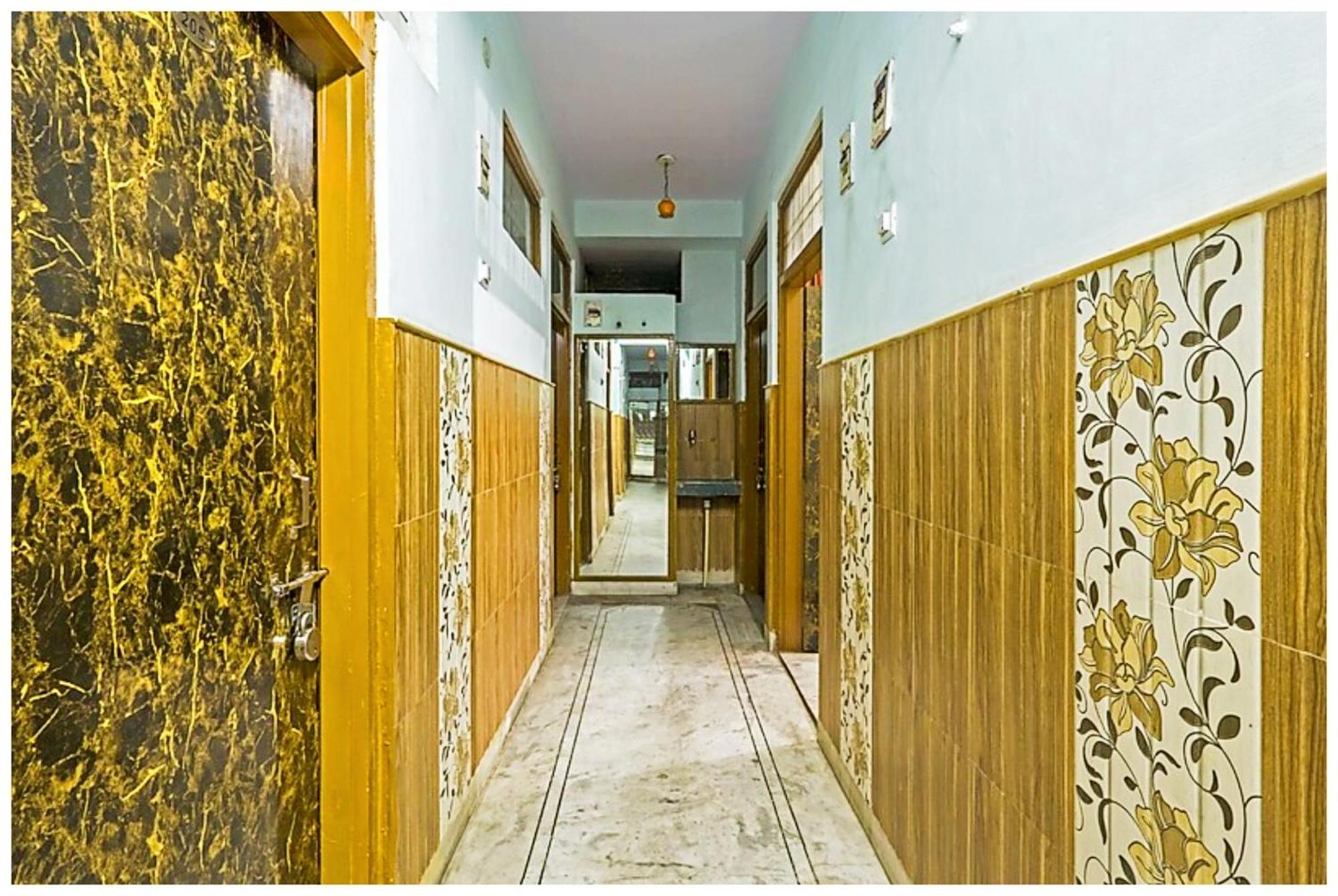 Supriour Ganga Kripa Near Railway Station Hotel 3*