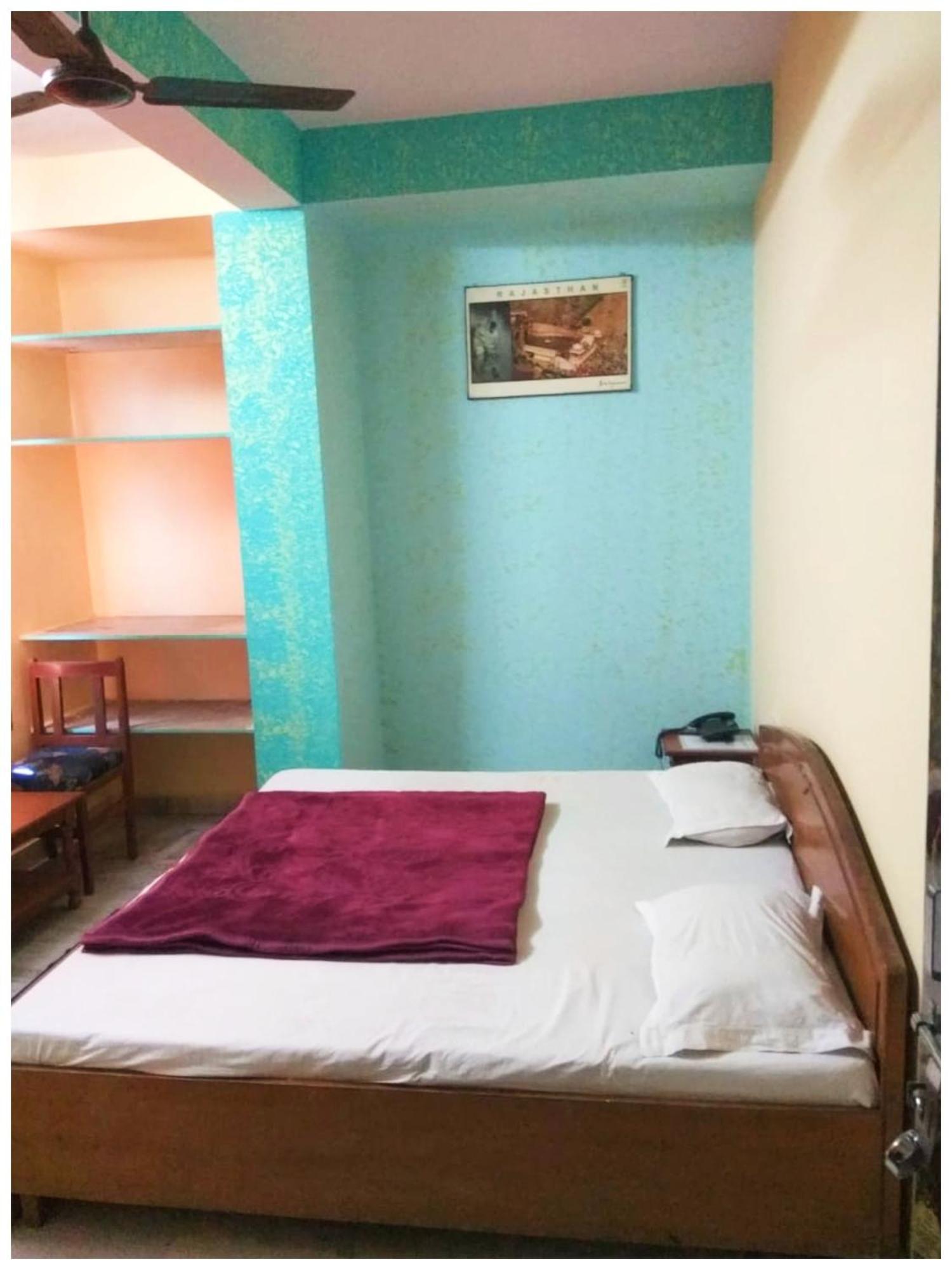 Supriour Ganga Kripa Near Railway Station Hotel 3*