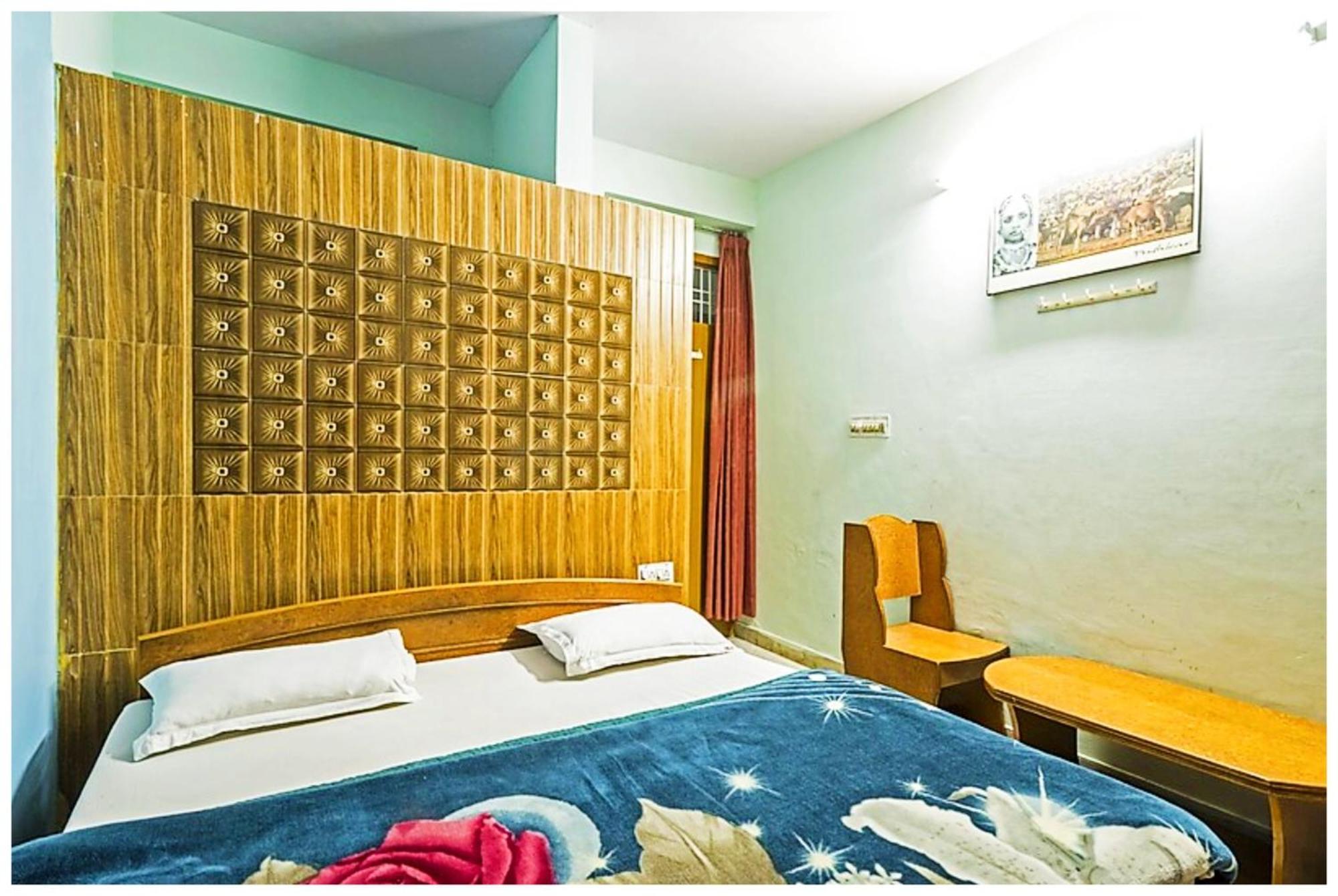 Hotel Supriour Ganga Kripa Near Railway Station
