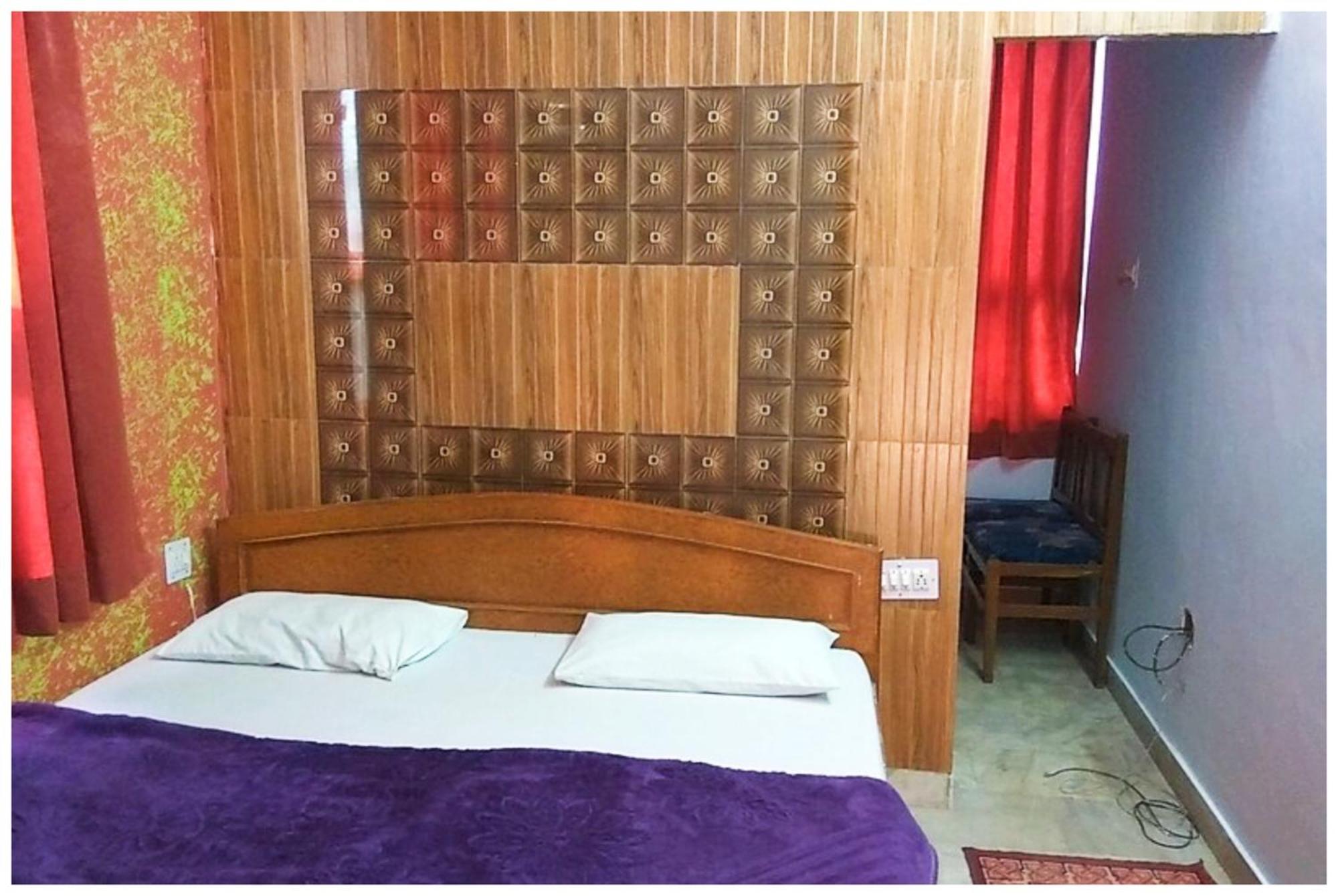Hotel Supriour Ganga Kripa Near Railway Station 3*