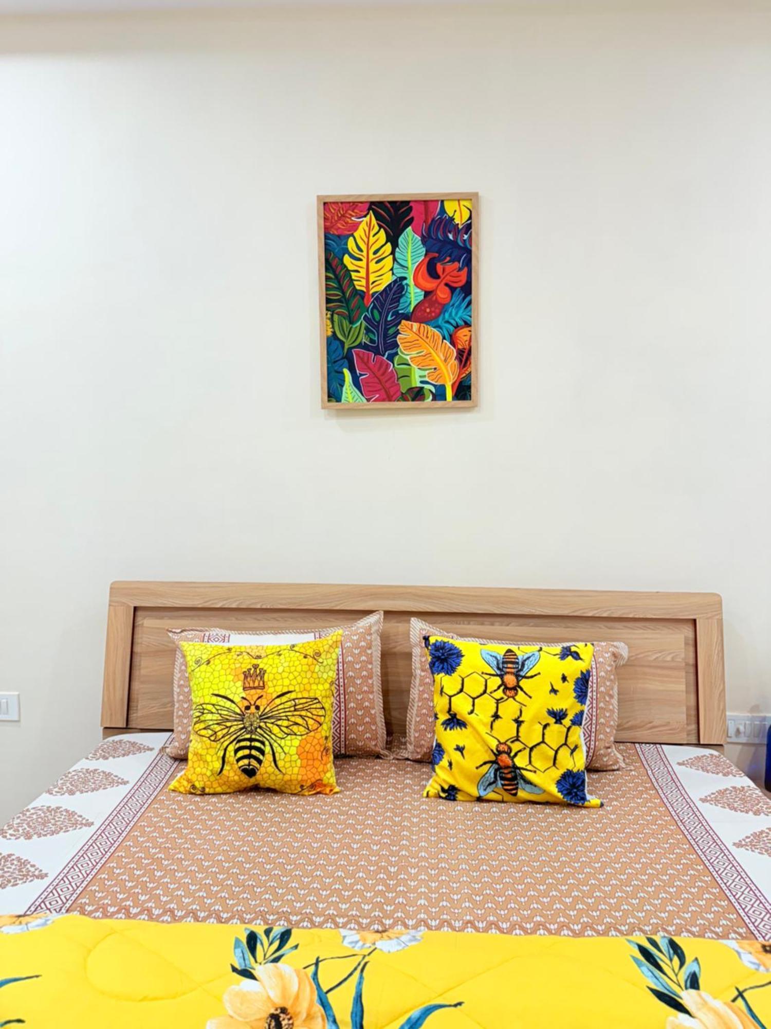 Bumble Bee Guest house *