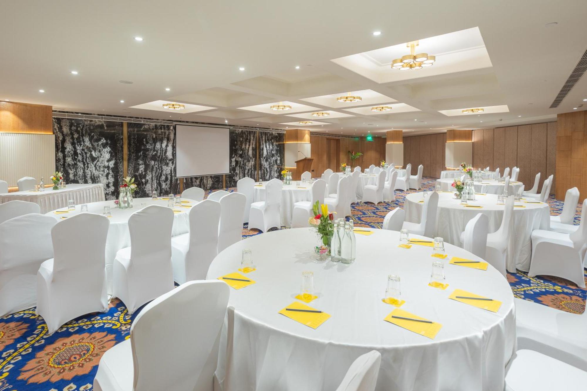 Golden Tulip Hotel