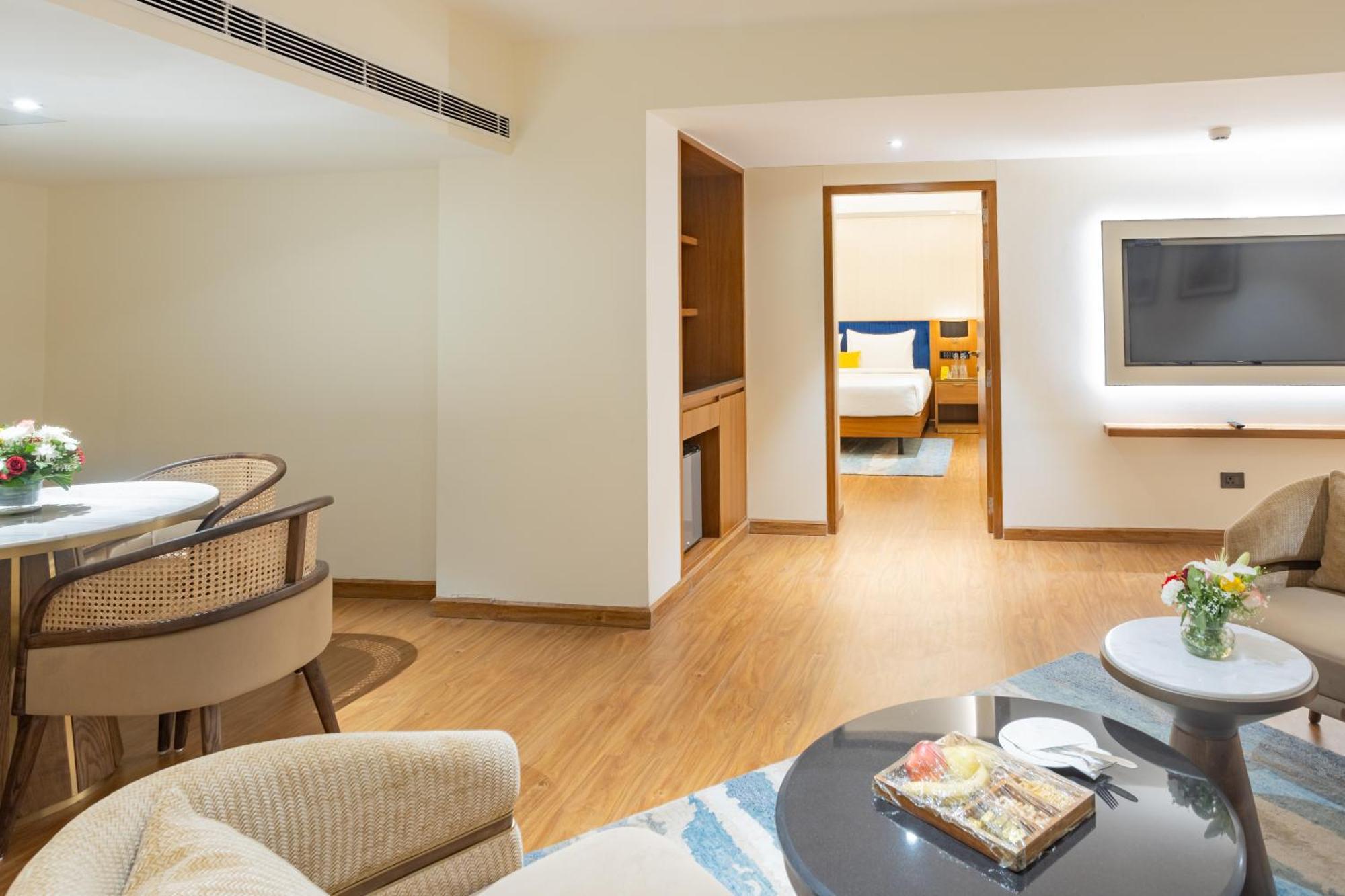 Hotel Golden Tulip Jaipur
